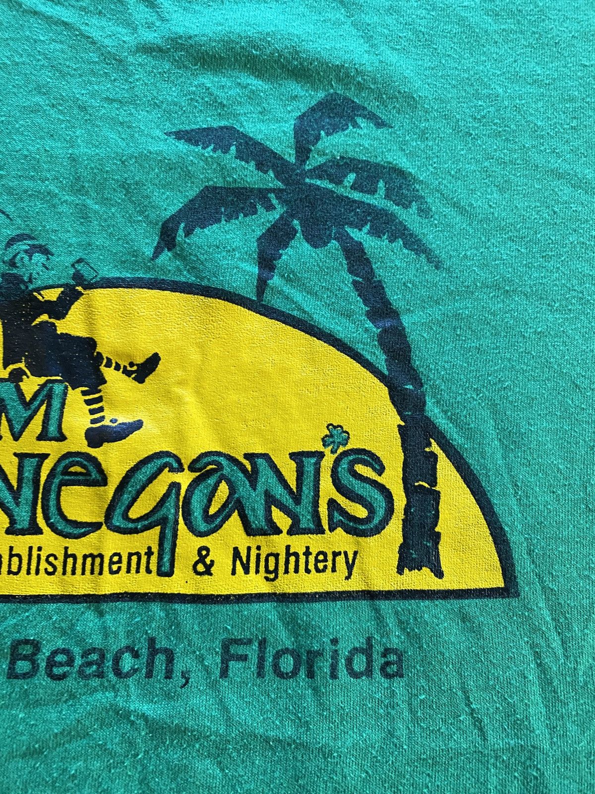 Vintage Vintage 80’s Finnegan’s Bar Florida Single Stitch Tee Size US M / EU 48-50 / 2 - 3 Thumbnail