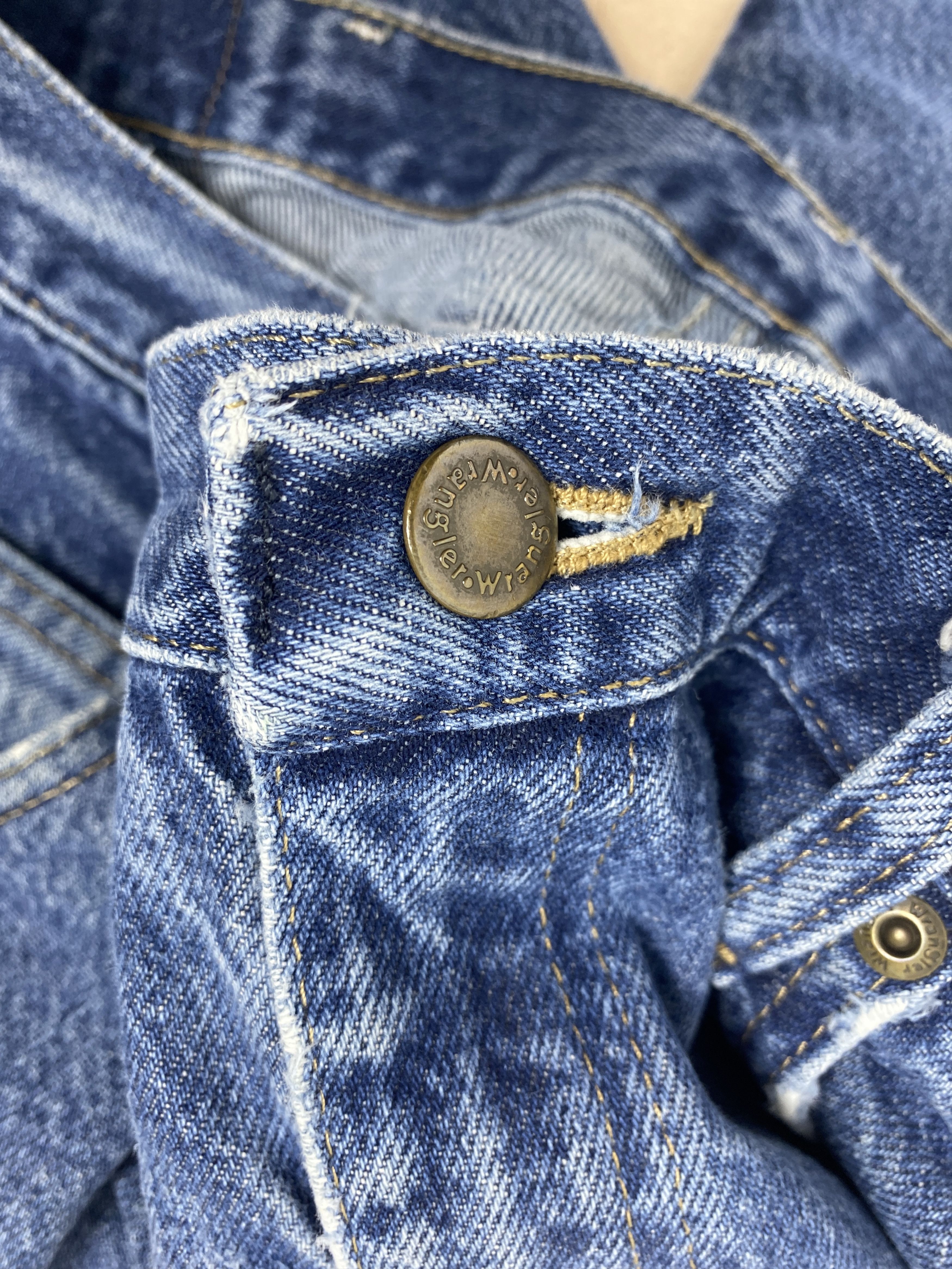 Vintage Vintage Wrangler Straight Cut Distressed Faded Blue Jeans Size US 35 - 13 Thumbnail