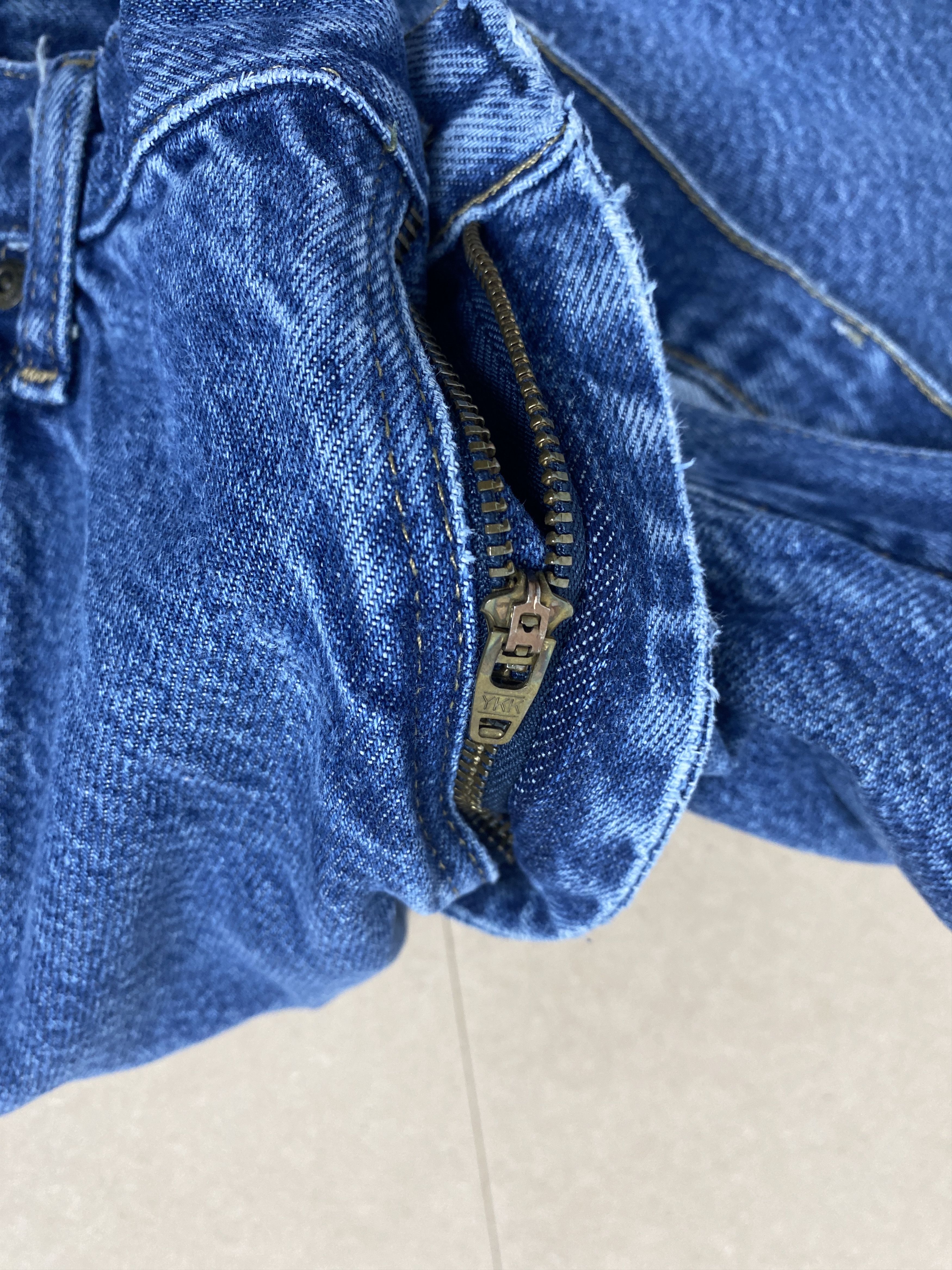 Vintage Vintage Wrangler Straight Cut Distressed Faded Blue Jeans Size US 35 - 14 Thumbnail