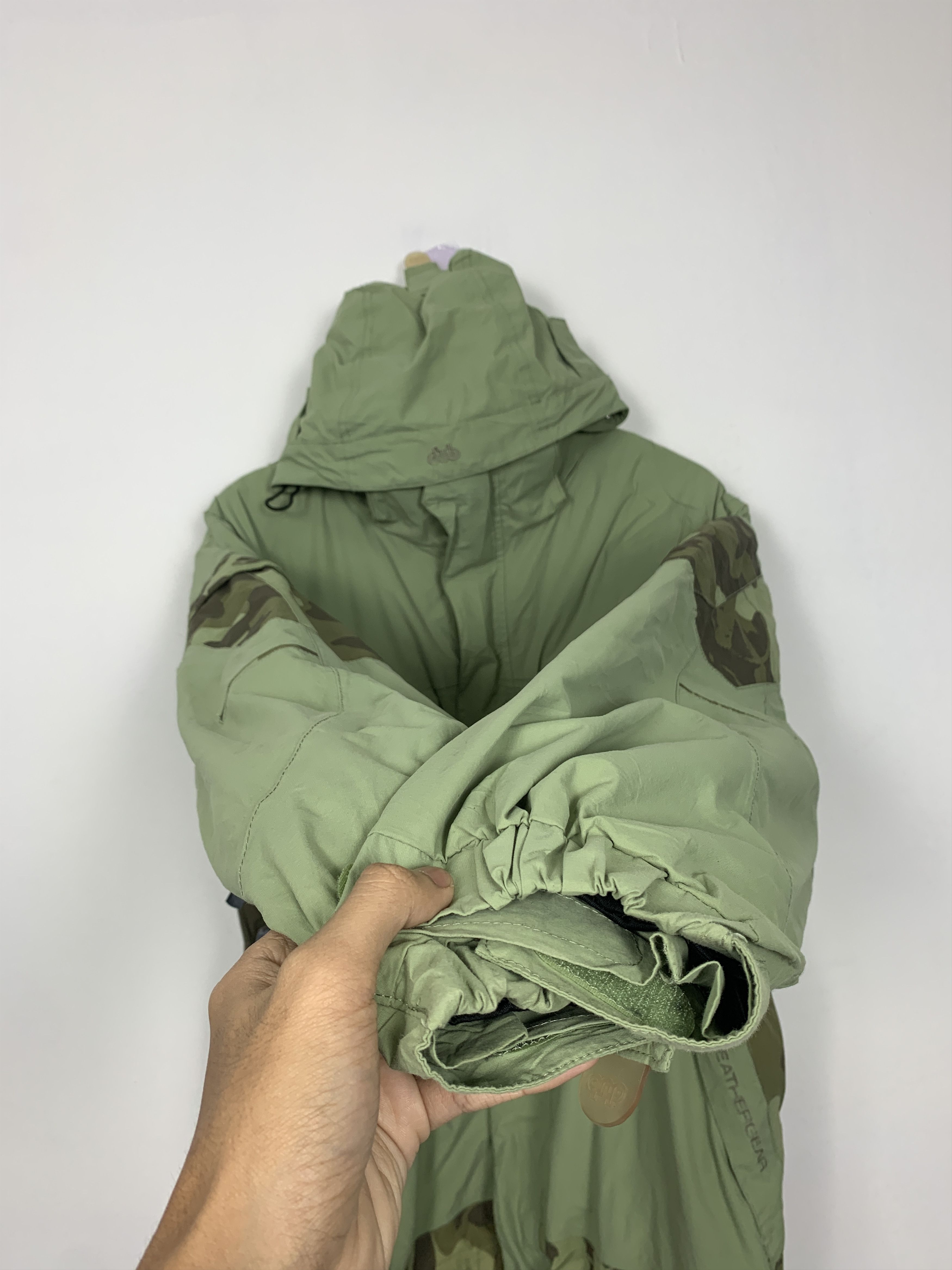 Japanese Brand Vintage Japanese Brand Camouflage Jacket J1098 Size US L / EU 52-54 / 3 - 6 Thumbnail