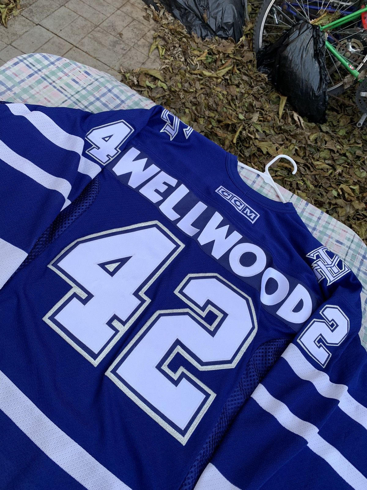 NHL CCM Toronto Maple Leafs “Kyle Wellwood” NHL Jersey Size US S / EU 44-46 / 1 - 5 Thumbnail