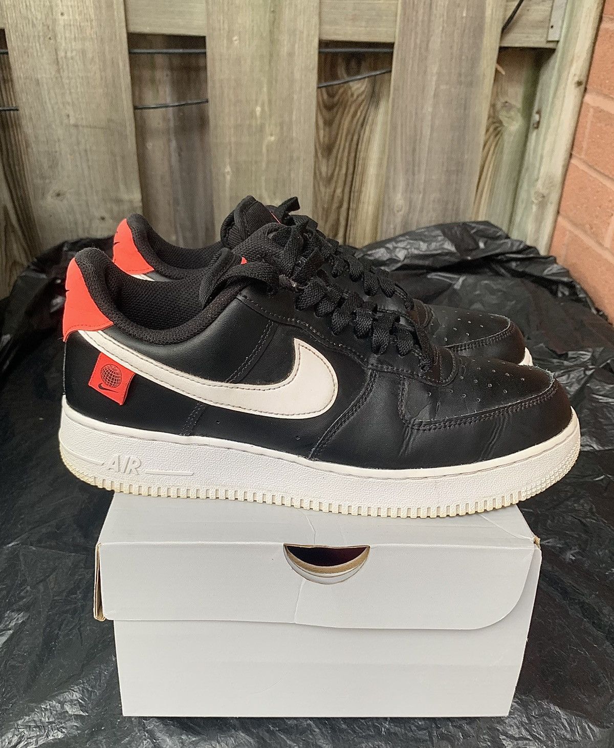 Nike Air Force 1 Low Worldwide Pack Black | White-Flash crimson Size US 8 / EU 41 - 6 Thumbnail