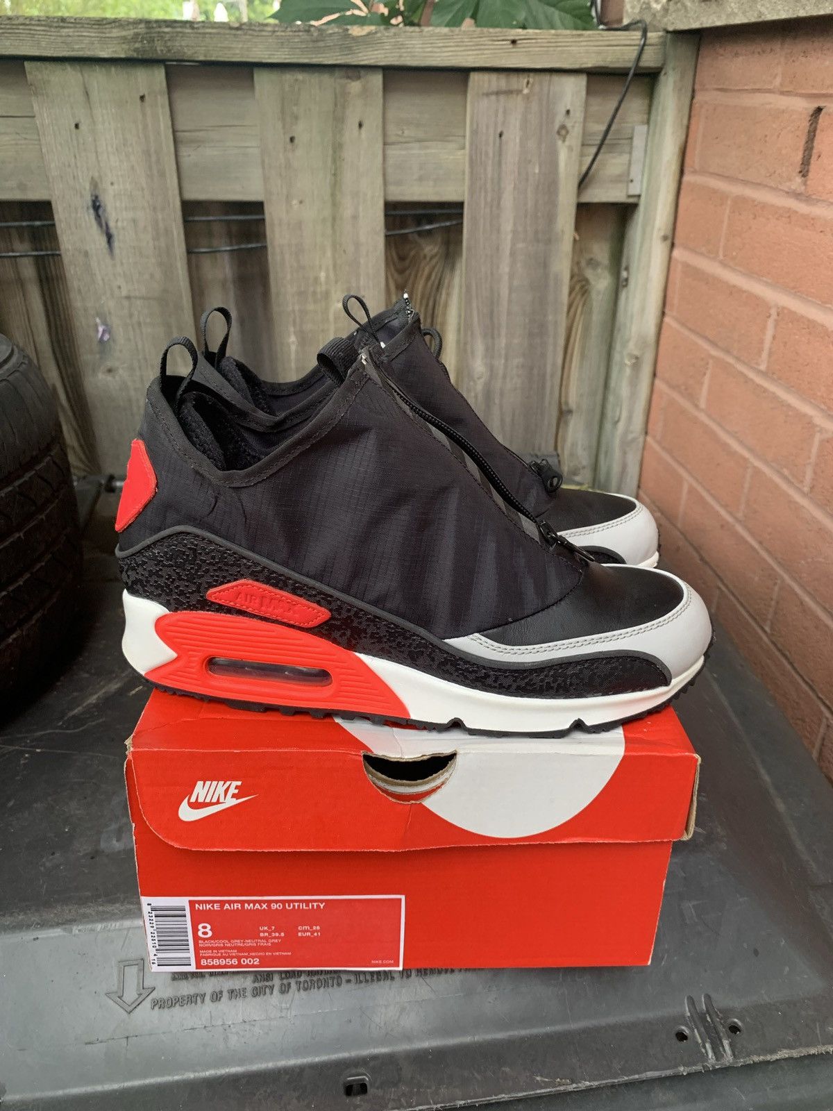 Nike Air Max 90 Utility Black Infrared 2016 Size US 8 / EU 41 - 2 Thumbnail