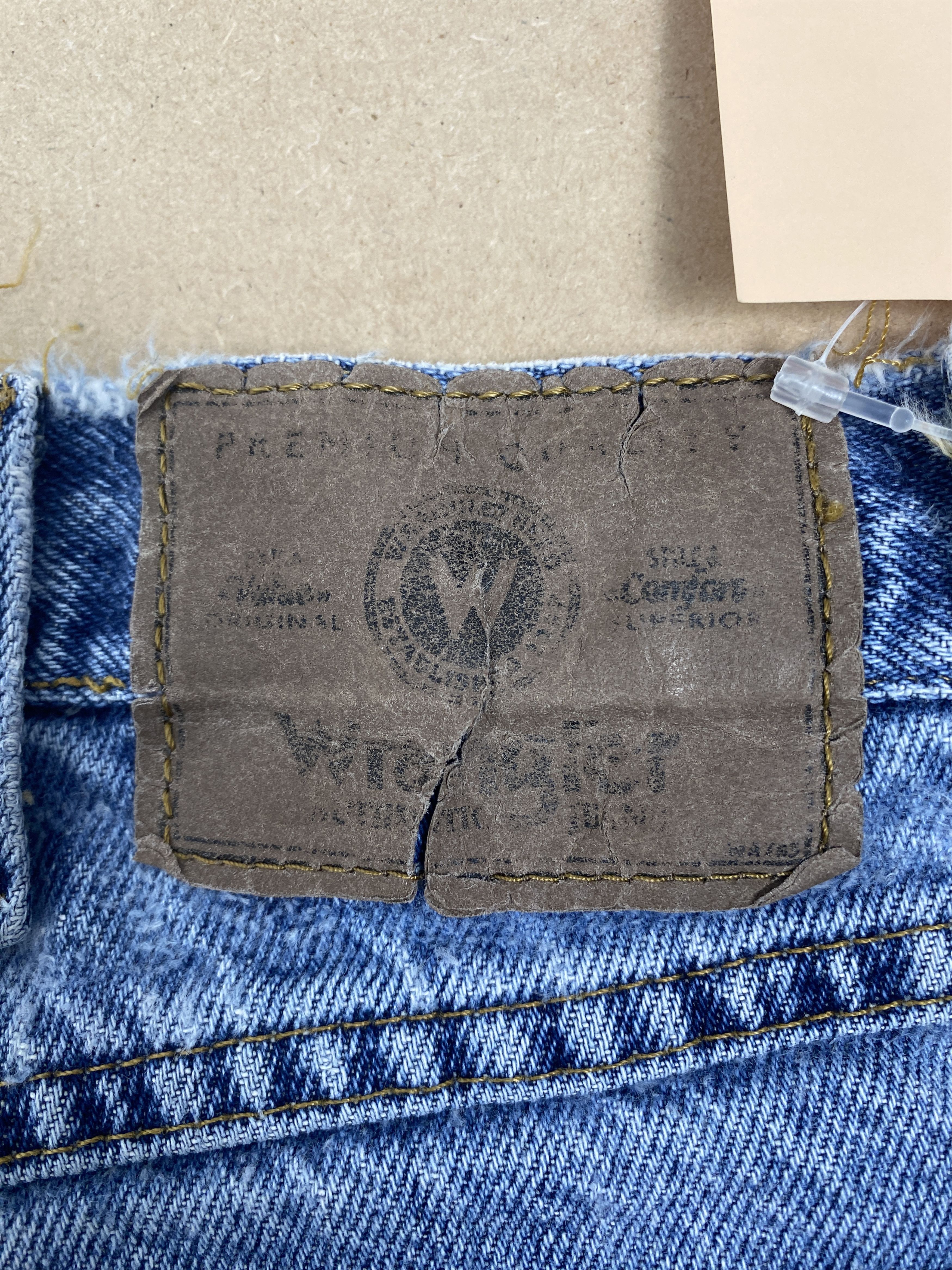 Vintage Vintage Wrangler Straight Cut Light Wash Jeans Size US 34 / EU 50 - 8 Thumbnail