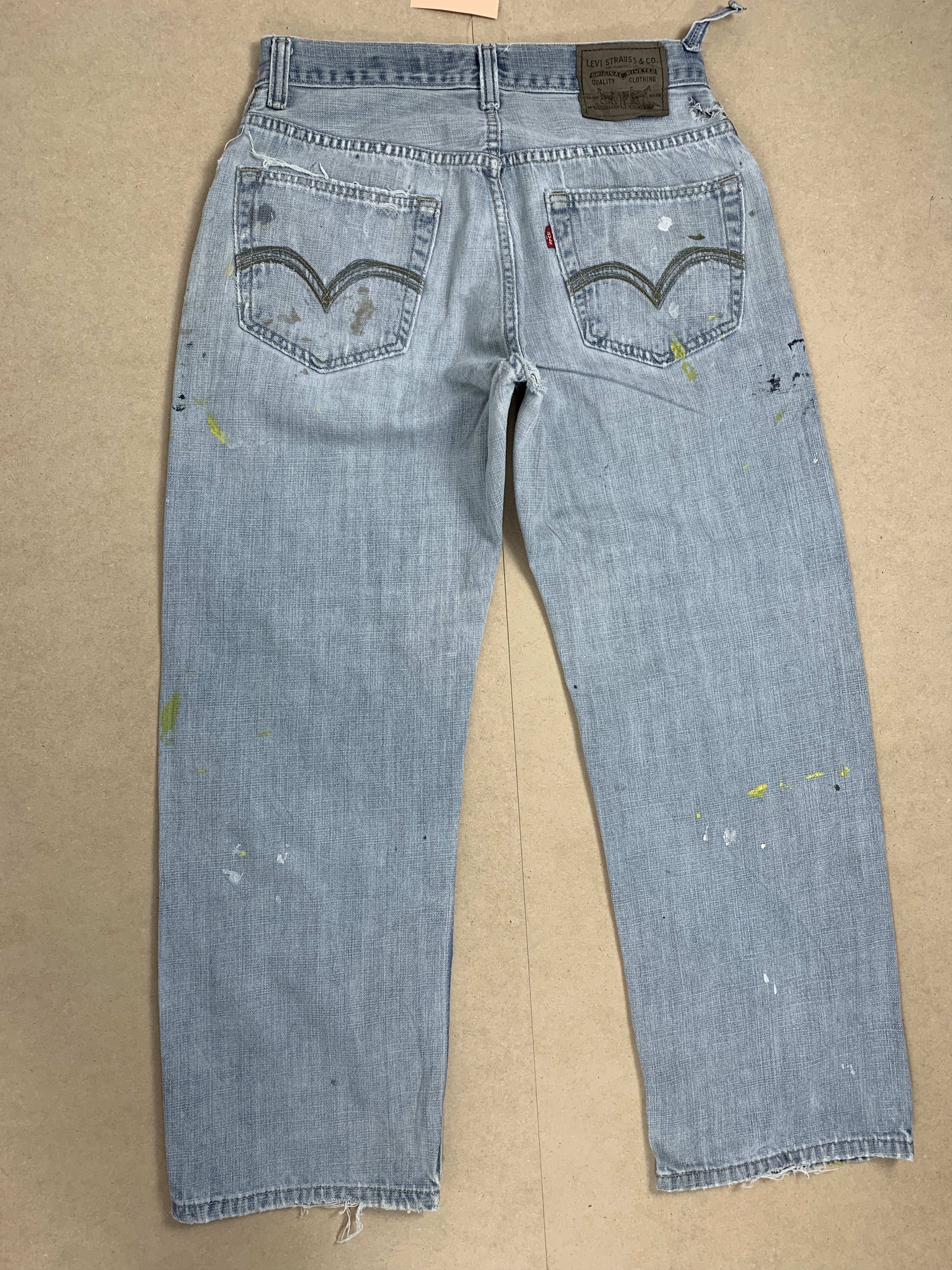 Levi's Vintage Levi's 559 VintageTag Painter Distressed Jeans P0203 Size US 29 - 10 Thumbnail