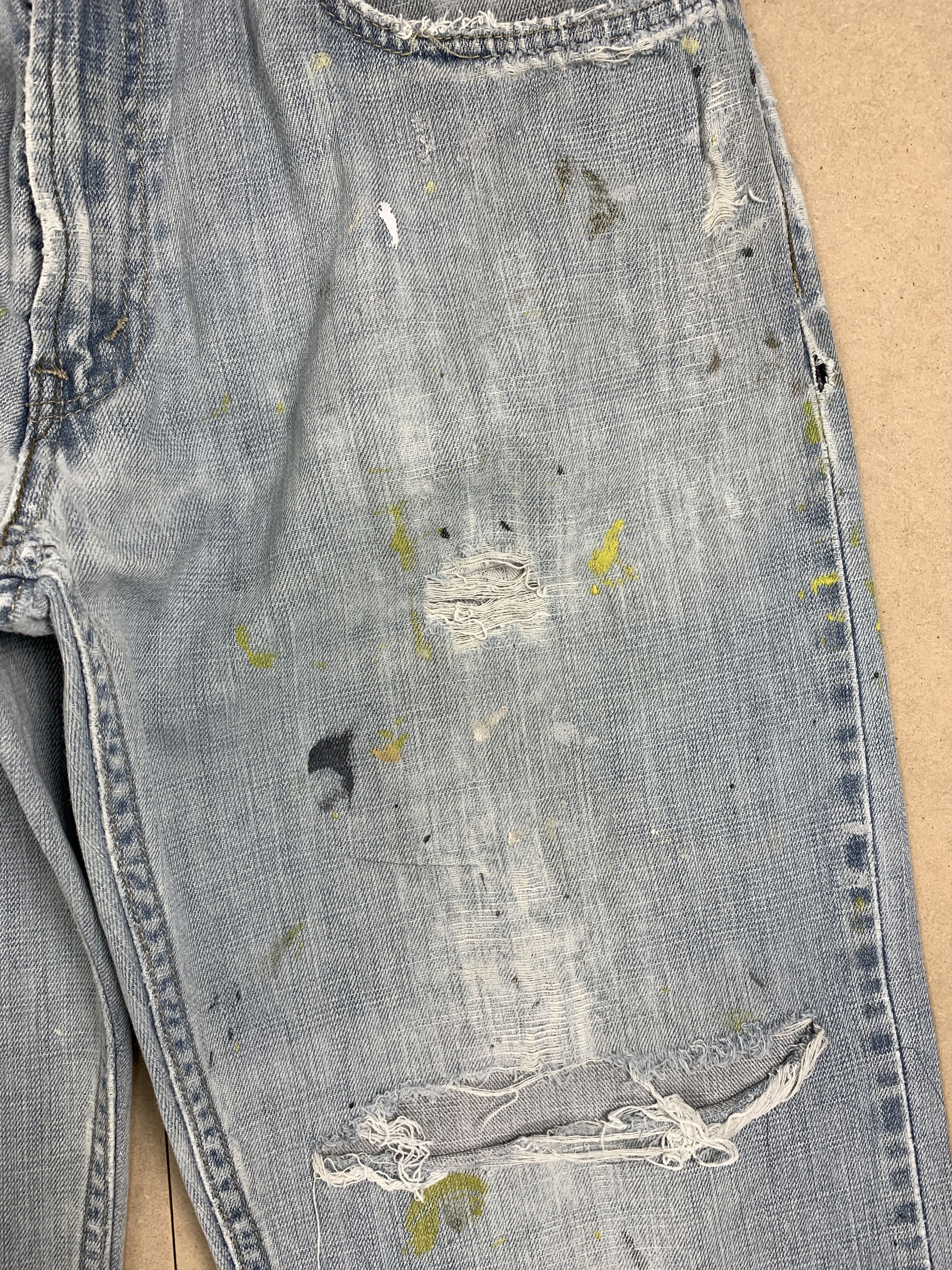 Levi's Vintage Levi's 559 VintageTag Painter Distressed Jeans P0203 Size US 29 - 4 Thumbnail