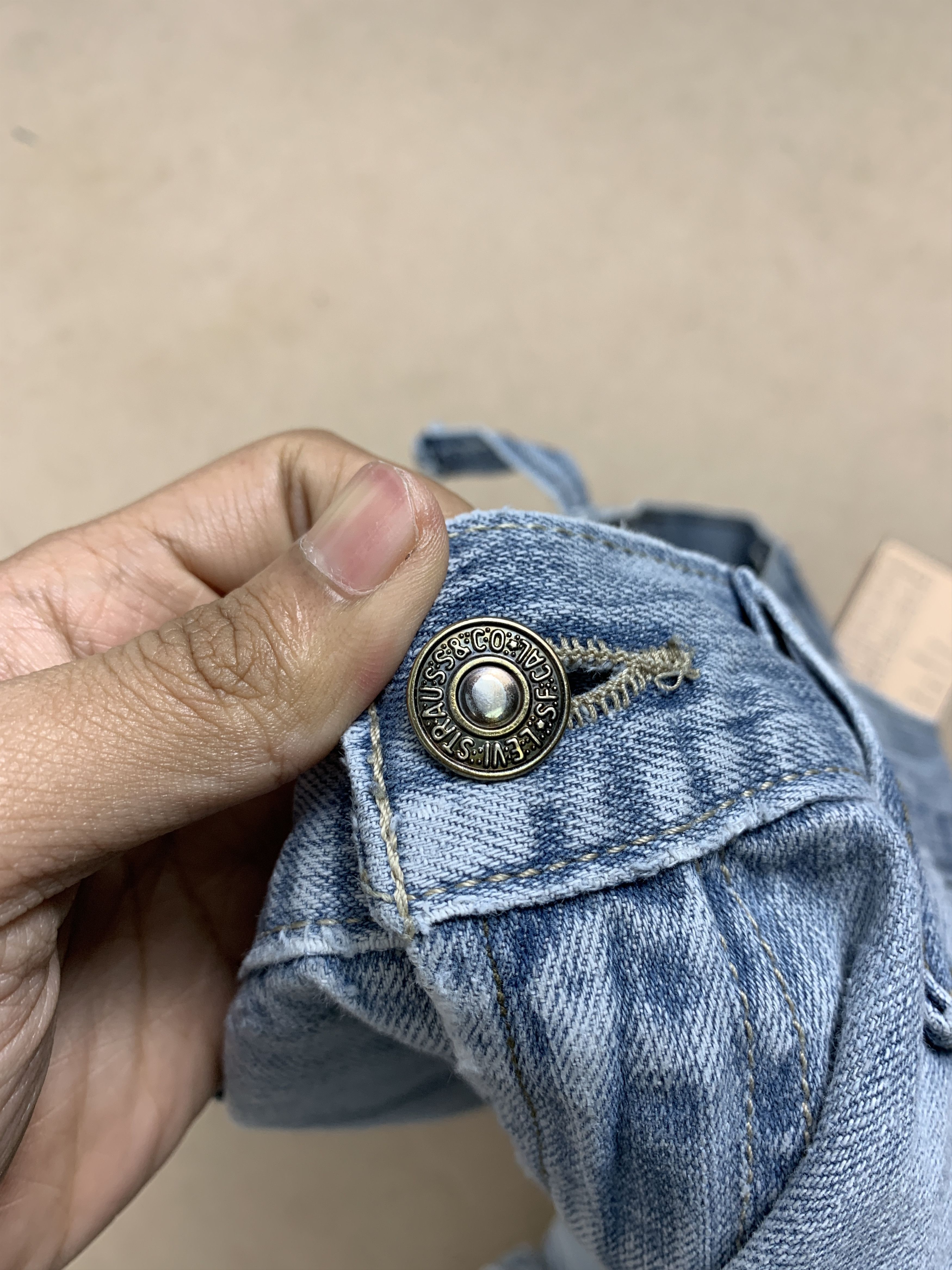 Levi's Vintage Levi's 559 VintageTag Painter Distressed Jeans P0203 Size US 29 - 22 Thumbnail
