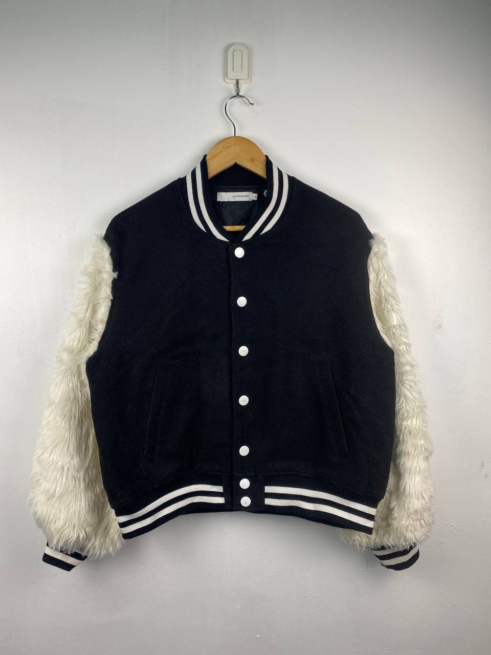 Japanese Brand Vintage awesome girl cropped varsity jacket mohair sleeve Size L / US 10 / IT 46 - 2 Thumbnail