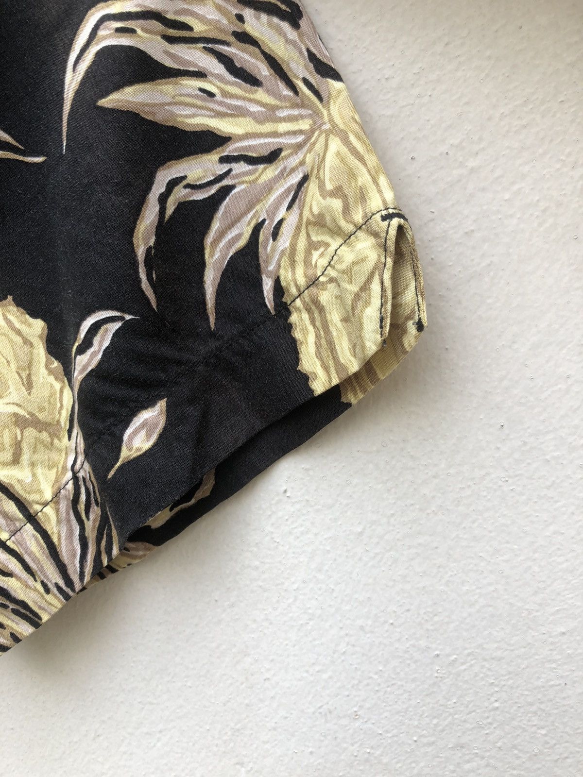 Vintage Japan Hawaiian Island Magic Pineapple Panel Print Rayon Size US M / EU 48-50 / 2 - 8 Thumbnail