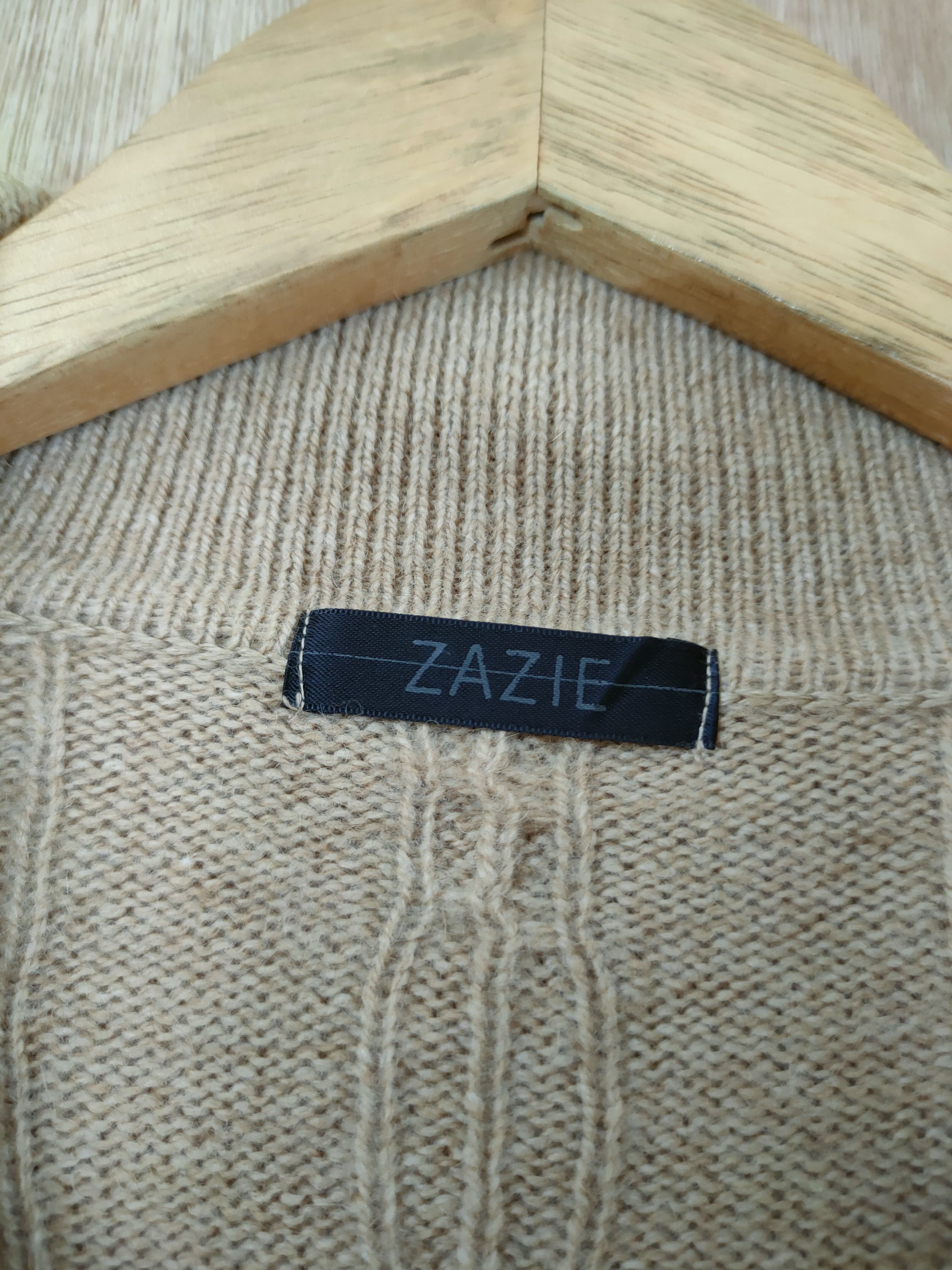 Aran Isles Knitwear D Zazie cardigan cable knitwear japan vintage #46-529 Size US L / EU 52-54 / 3 - 7 Thumbnail