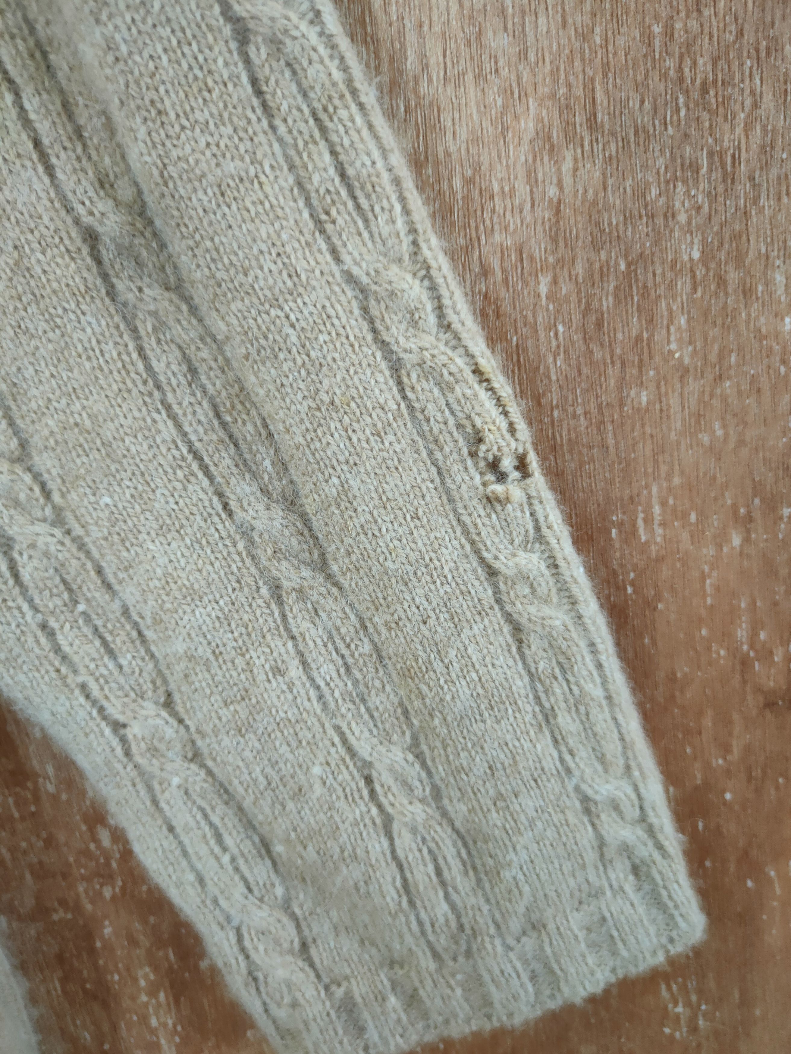 Aran Isles Knitwear D Zazie cardigan cable knitwear japan vintage #46-529 Size US L / EU 52-54 / 3 - 4 Thumbnail