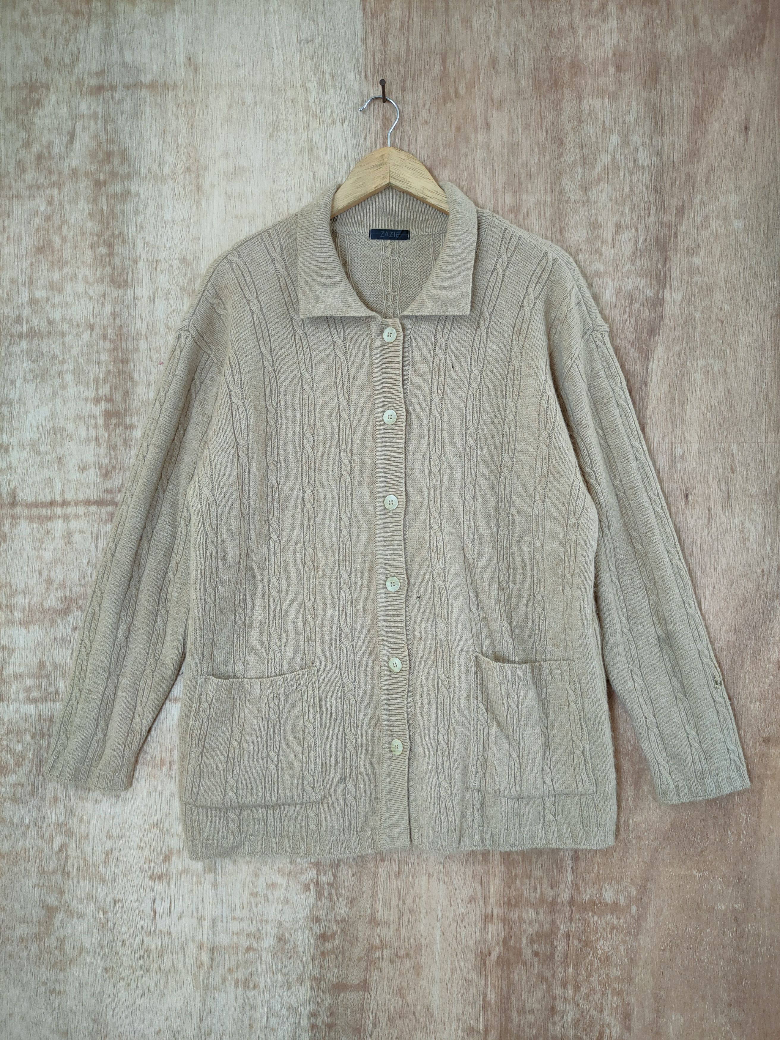 Aran Isles Knitwear D Zazie cardigan cable knitwear japan vintage #46-529 Size US L / EU 52-54 / 3 - 1 Thumbnail