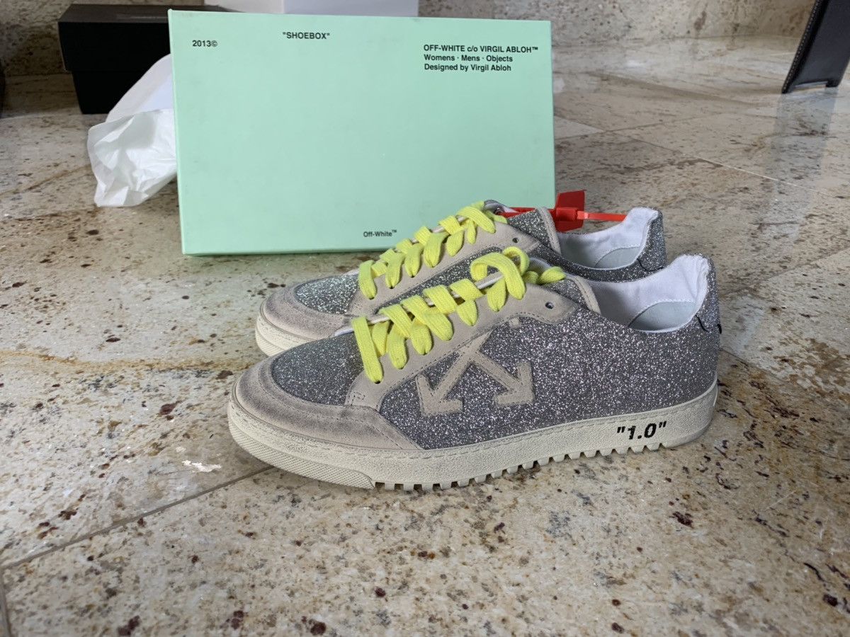 Off-White o1rshd1 Glitter 2.0 Sneakers in Silver Size US 8 / EU 41 - 1 Thumbnail