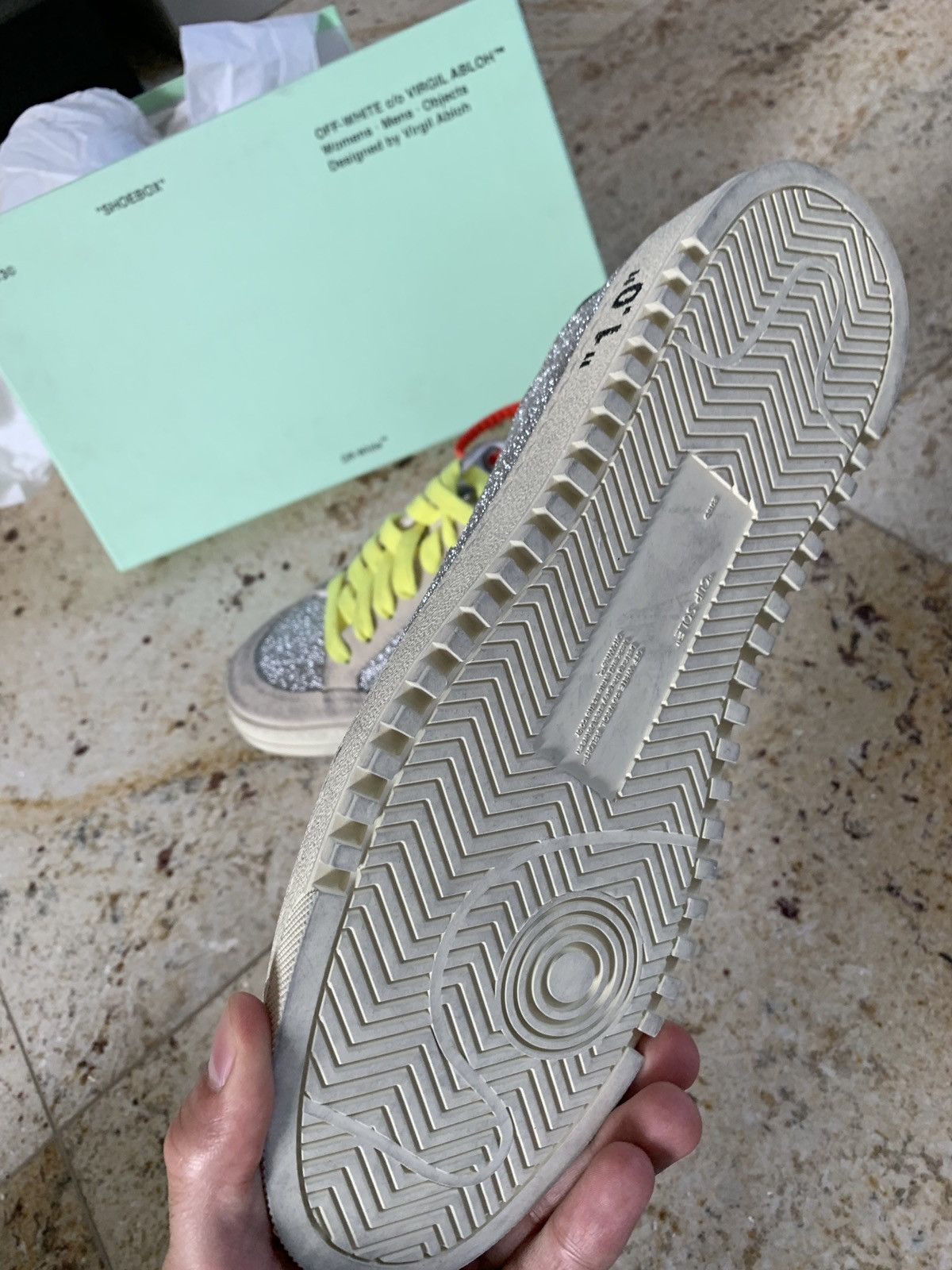 Off-White o1rshd1 Glitter 2.0 Sneakers in Silver Size US 8 / EU 41 - 9 Thumbnail