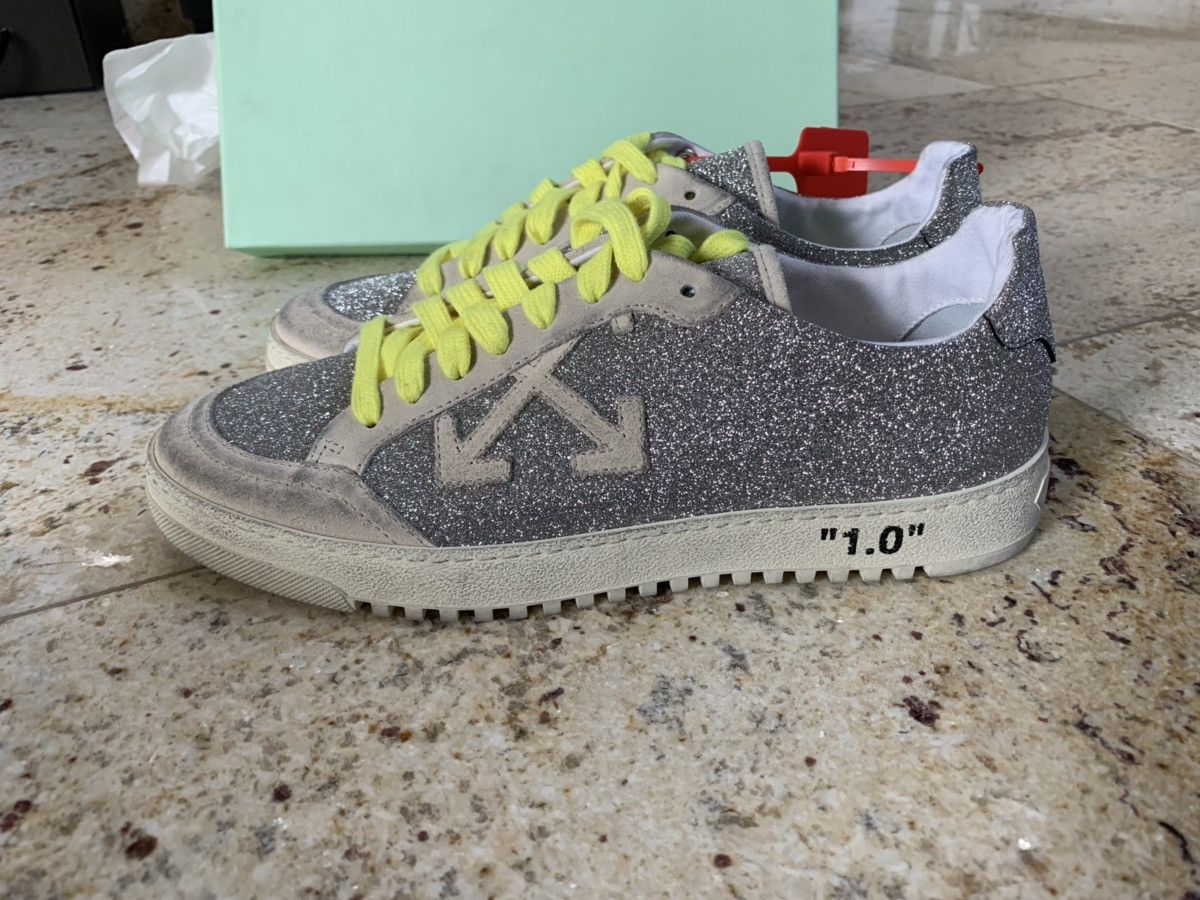 Off-White o1rshd1 Glitter 2.0 Sneakers in Silver Size US 8 / EU 41 - 2 Thumbnail