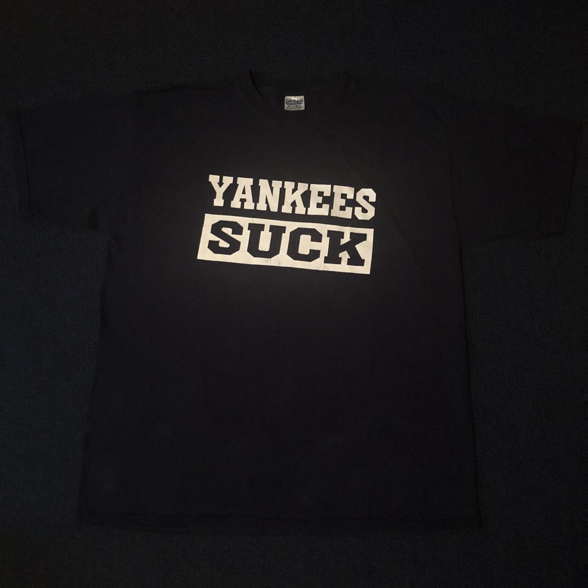 New York Yankees Vintage 2000s OG New York Yankees Suck Big Graphic Logo Tee Size US XL / EU 56 / 4 - 1 Thumbnail