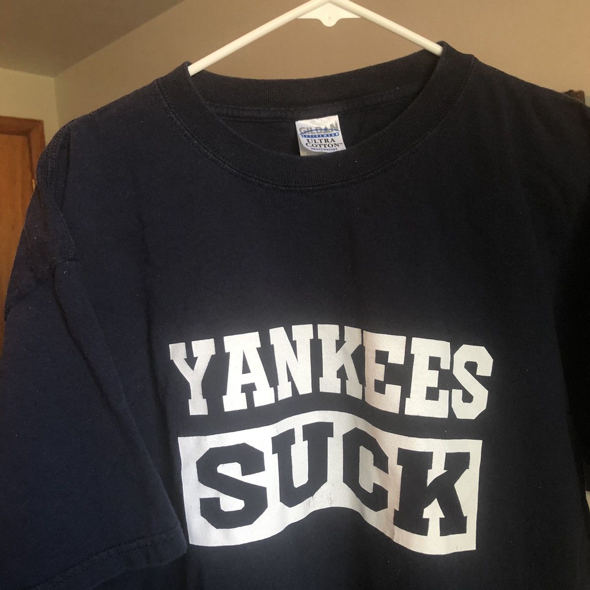 New York Yankees Vintage 2000s OG New York Yankees Suck Big Graphic Logo Tee Size US XL / EU 56 / 4 - 2 Thumbnail