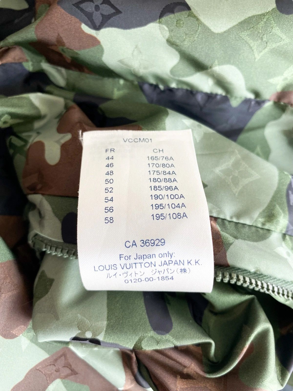 Louis Vuitton Louis Vuitton Camo Monogram Wind Breaker Size US L / EU 52-54 / 3 - 7 Thumbnail