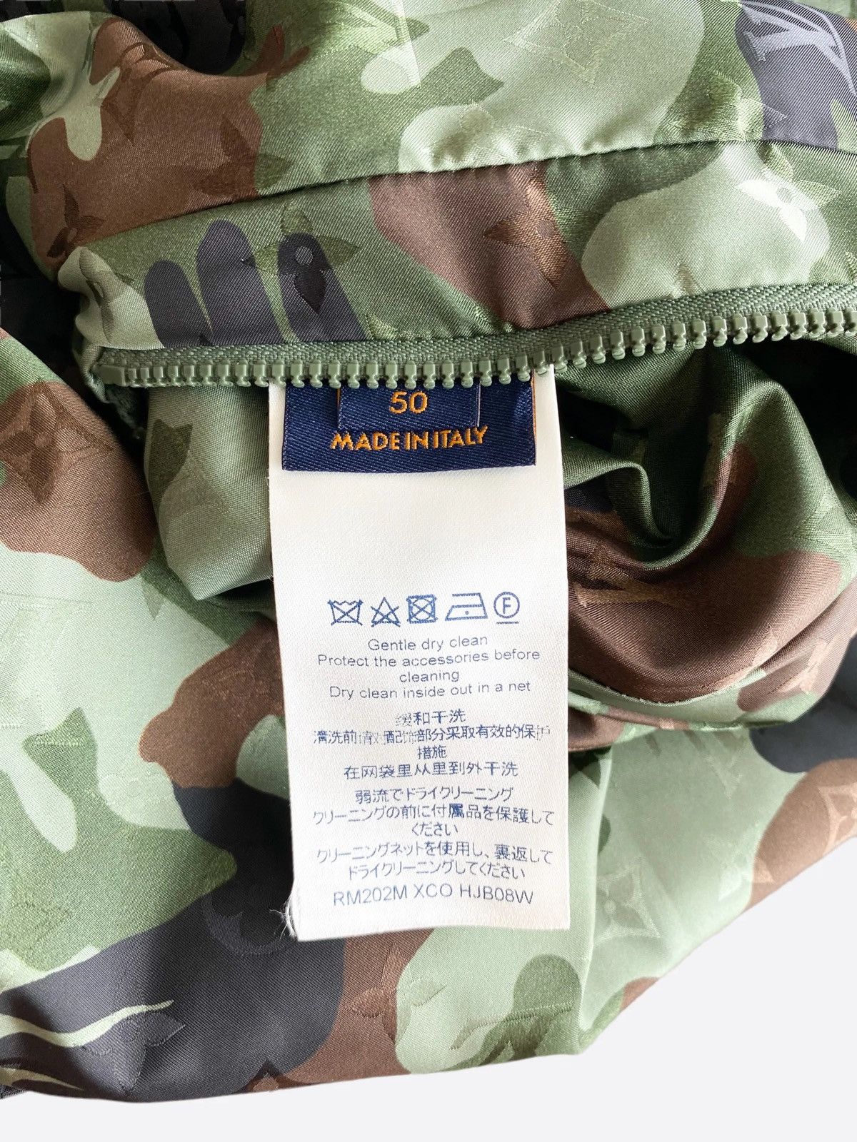 Louis Vuitton Louis Vuitton Camo Monogram Wind Breaker Size US L / EU 52-54 / 3 - 5 Thumbnail