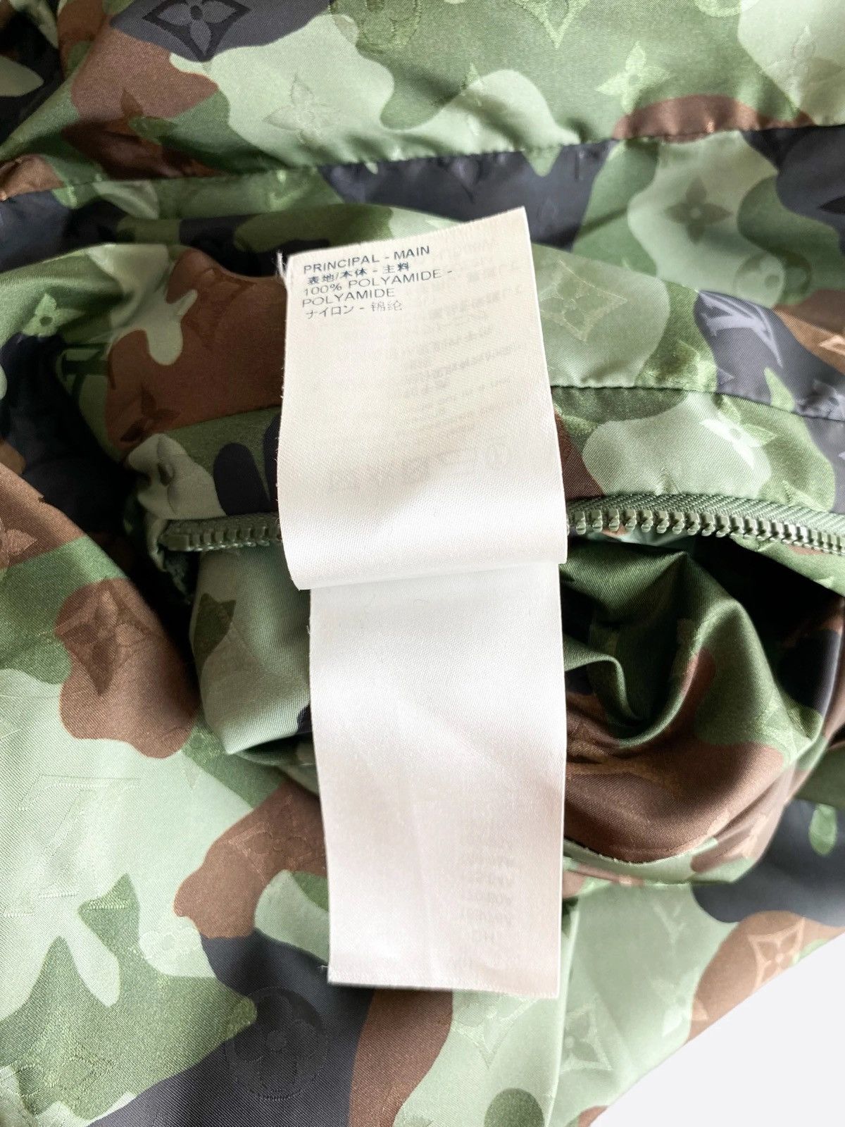 Louis Vuitton Louis Vuitton Camo Monogram Wind Breaker Size US L / EU 52-54 / 3 - 6 Thumbnail
