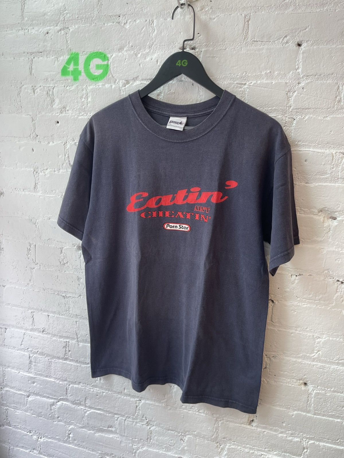 Vintage Vintage PORNSTAR EATIN AINT CHEATIN ! Haha shirt Size US L / EU 52-54 / 3 - 3 Thumbnail