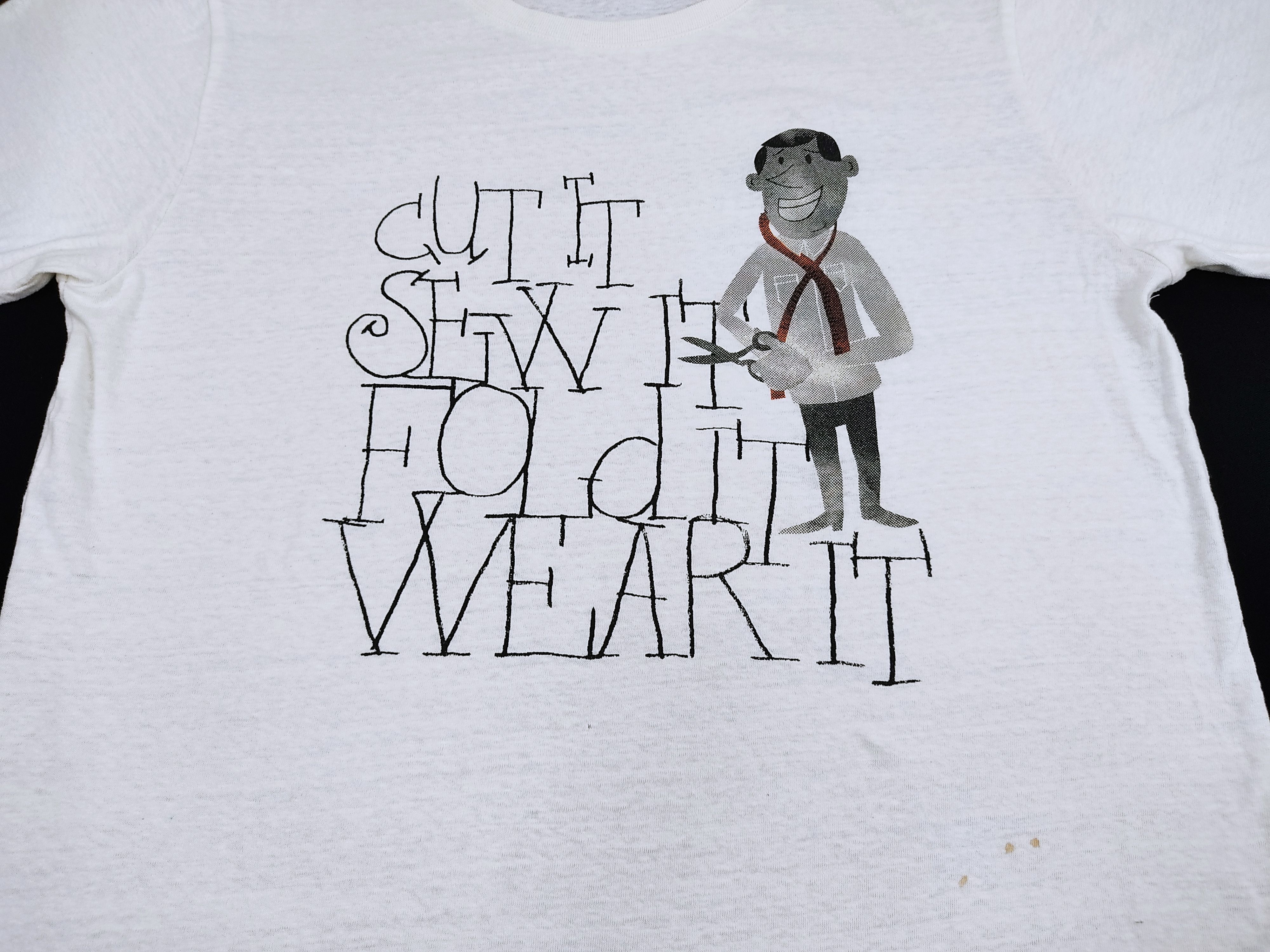 Paul Smith R.Newbold Born in Britain Cut Sew Fold Wear it Tee T-shirt Size L / US 10 / IT 46 - 2 Thumbnail