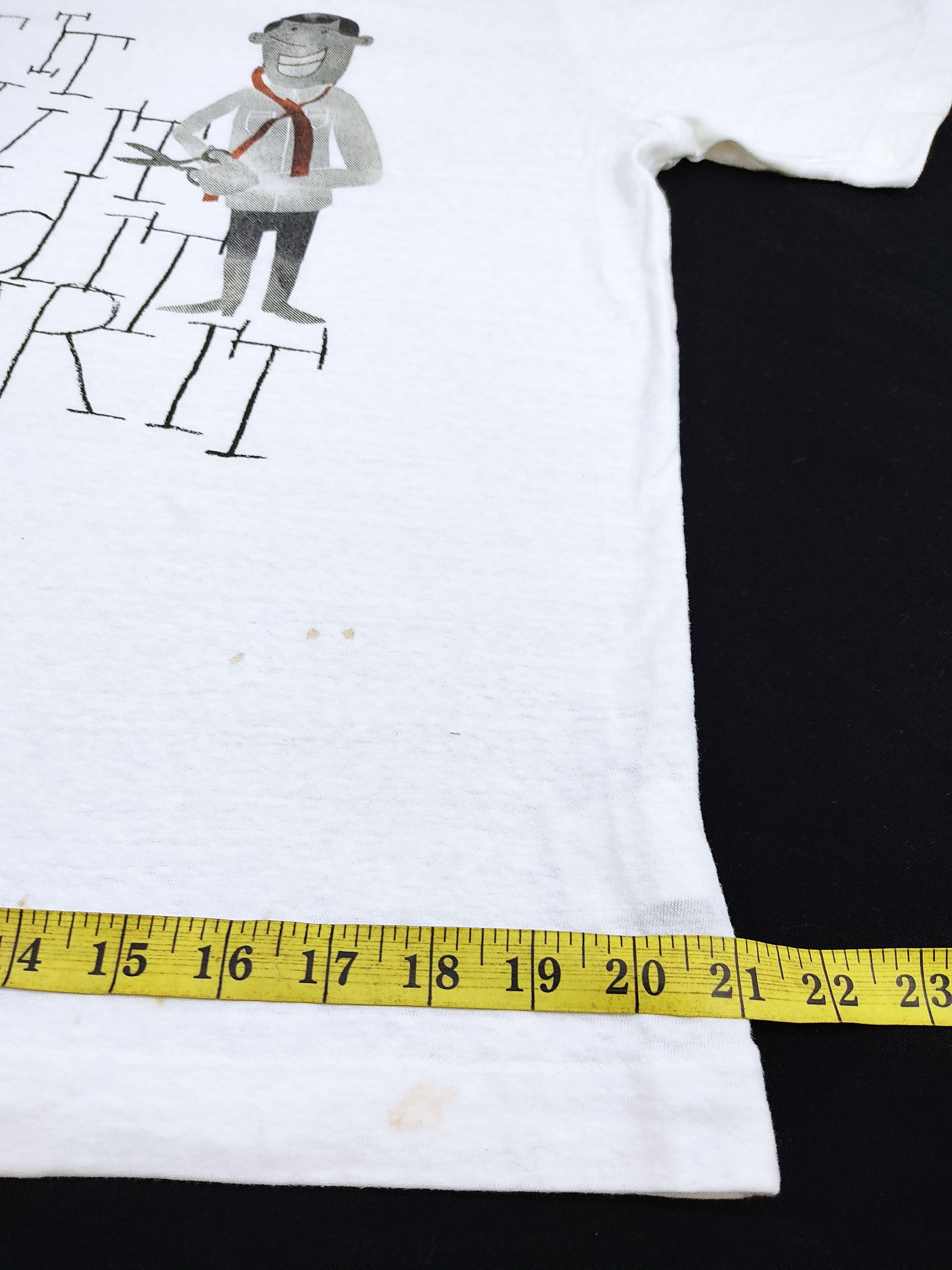 Paul Smith R.Newbold Born in Britain Cut Sew Fold Wear it Tee T-shirt Size L / US 10 / IT 46 - 9 Thumbnail