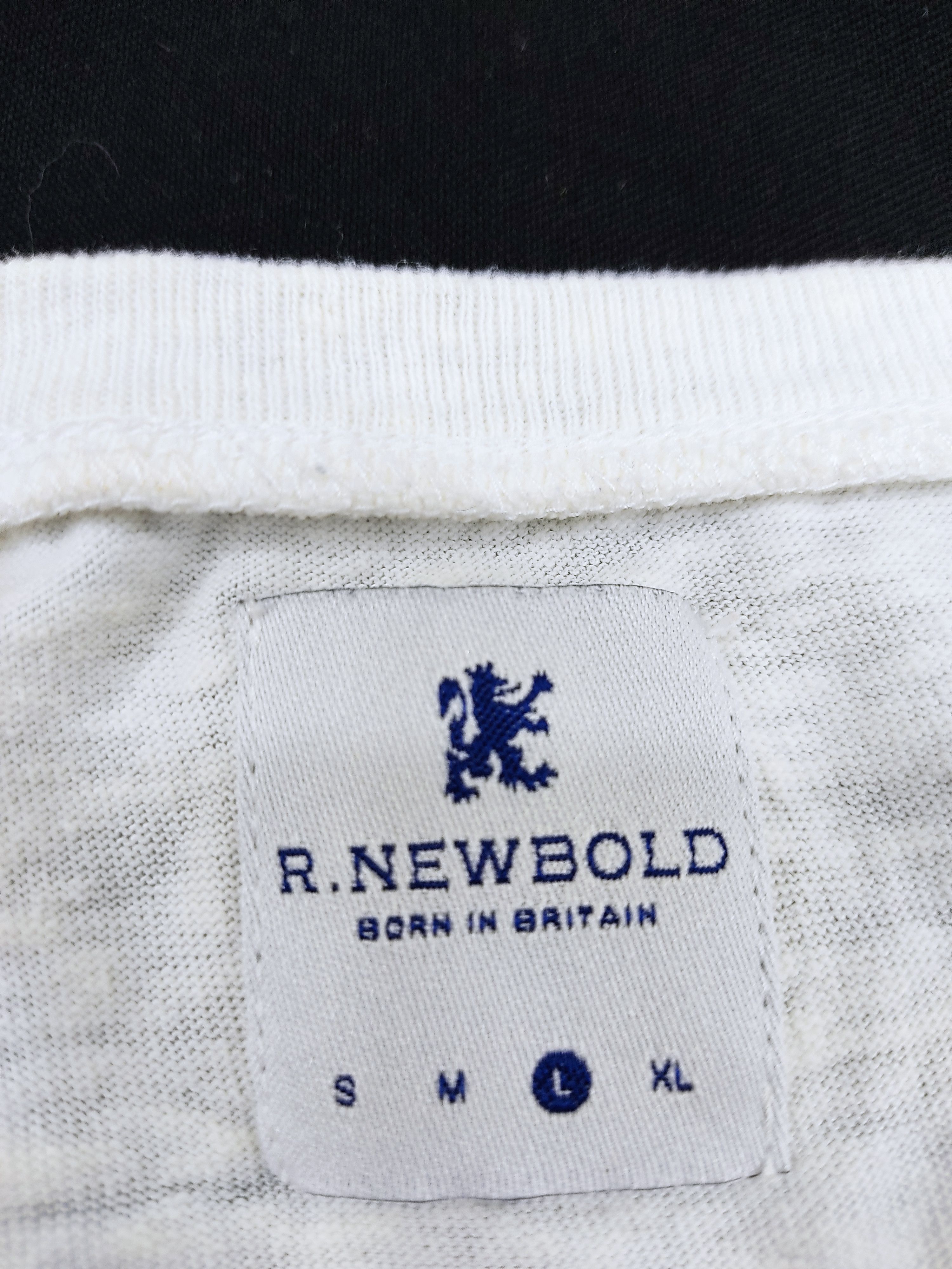 Paul Smith R.Newbold Born in Britain Cut Sew Fold Wear it Tee T-shirt Size L / US 10 / IT 46 - 3 Thumbnail
