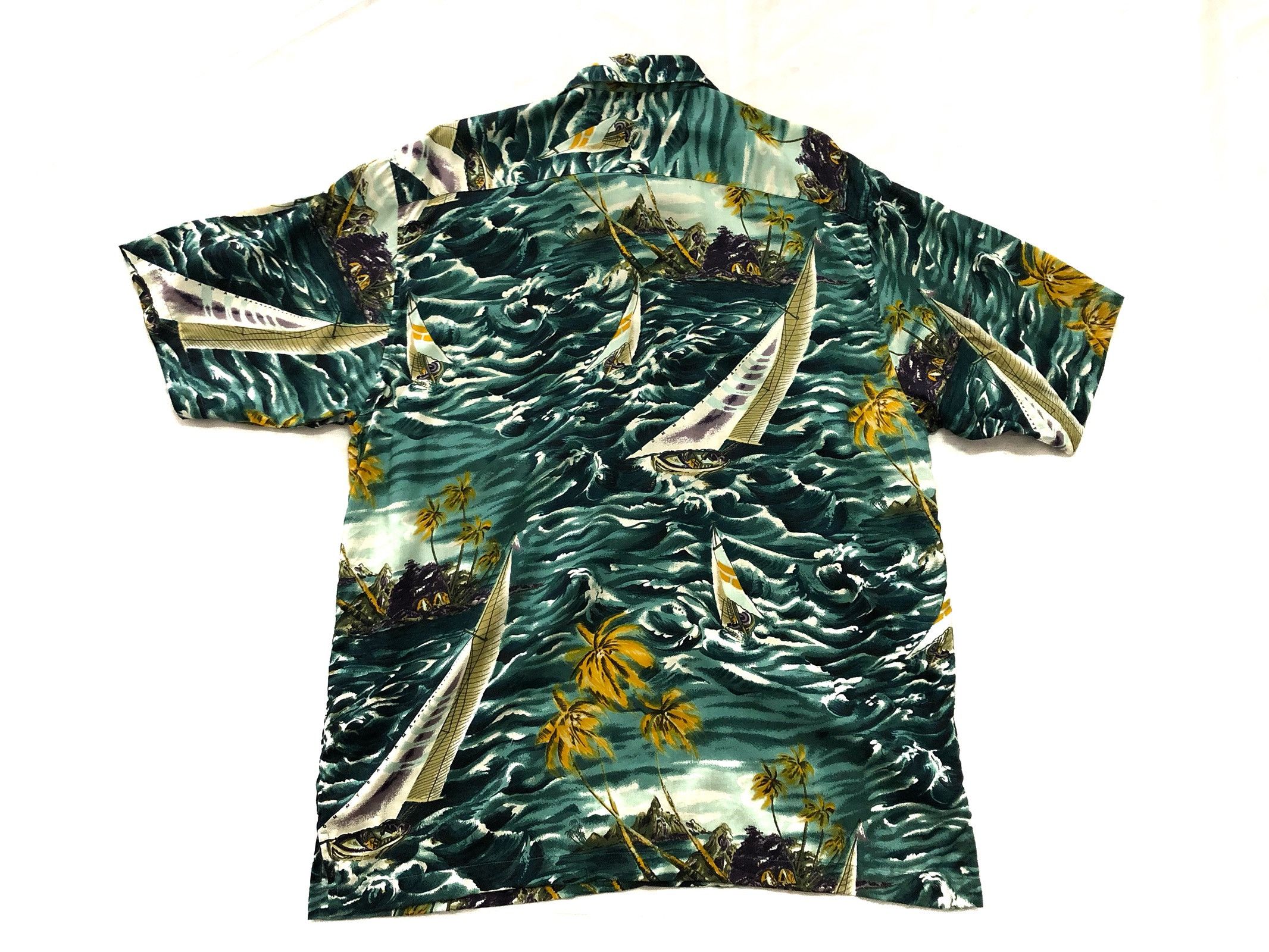 Tommy Bahama Vintage TB 100% Rayon Sail Boat Palm Tree Ocean Hawaiian Size US M / EU 48-50 / 2 - 2 Thumbnail