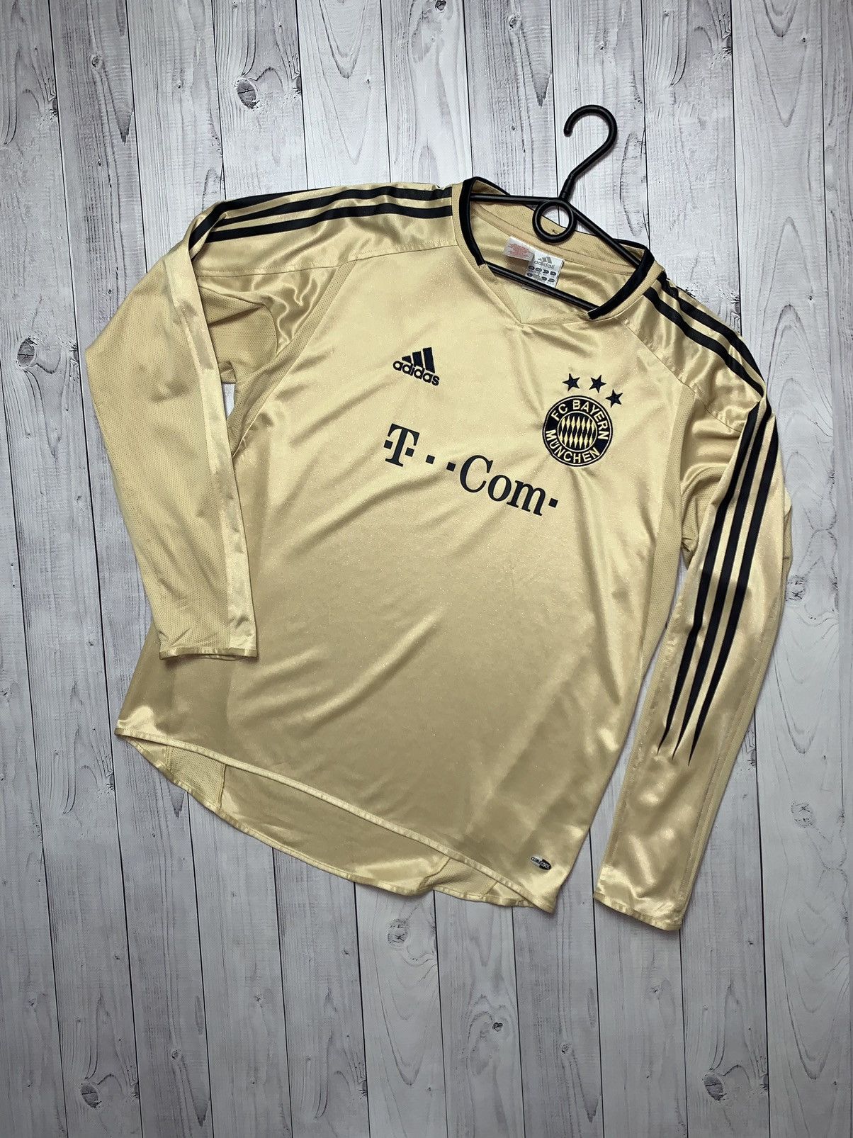 Adidas × Vintage Vintage soccer jersey Bayern Munich long sleeve gold size S Size US S / EU 44-46 / 1 - 1 Thumbnail