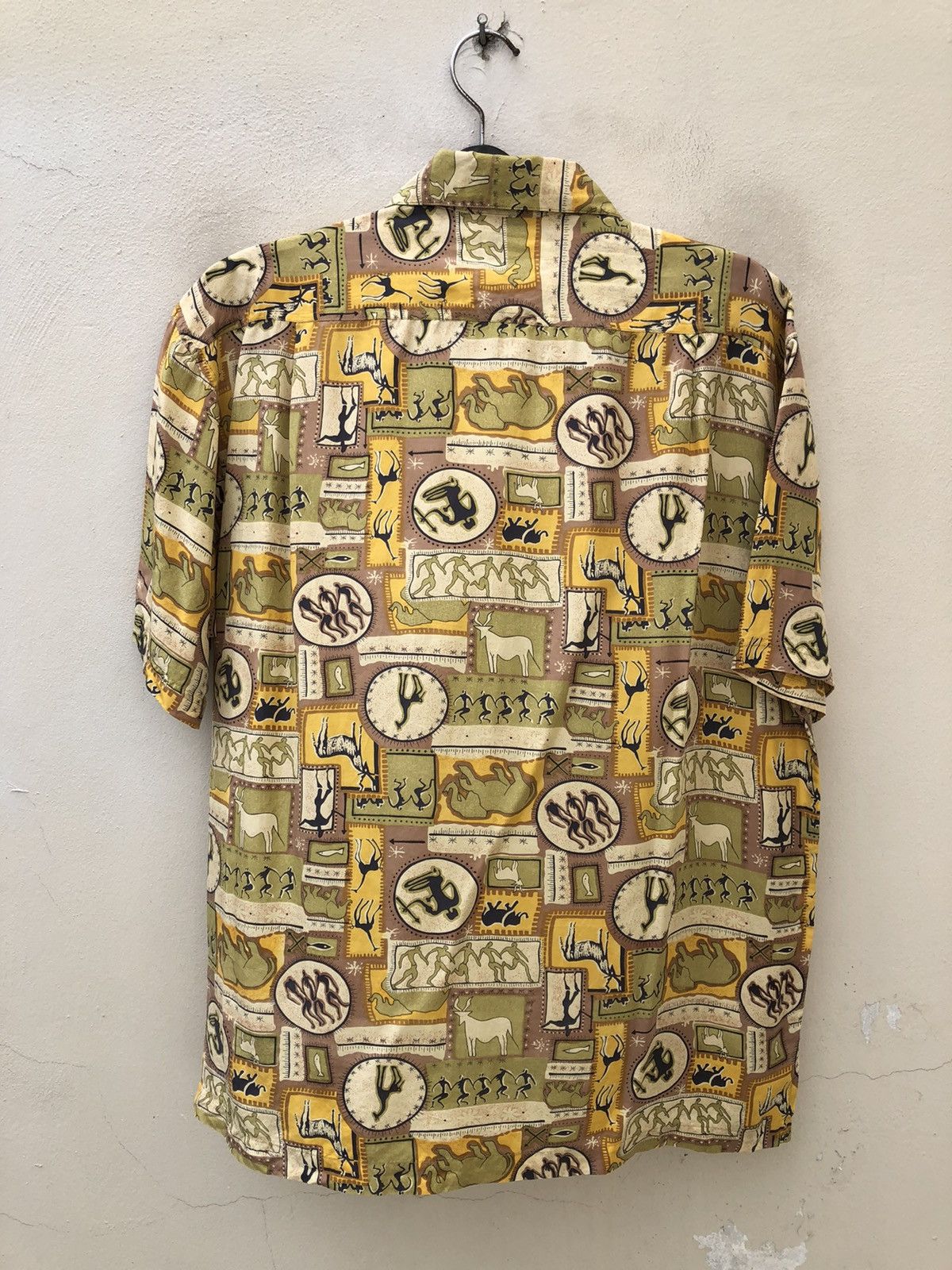 Vintage Vintage 90s Crane Feather Parietal Art Silk Hawaiian Shirt Size US L / EU 52-54 / 3 - 15 Thumbnail