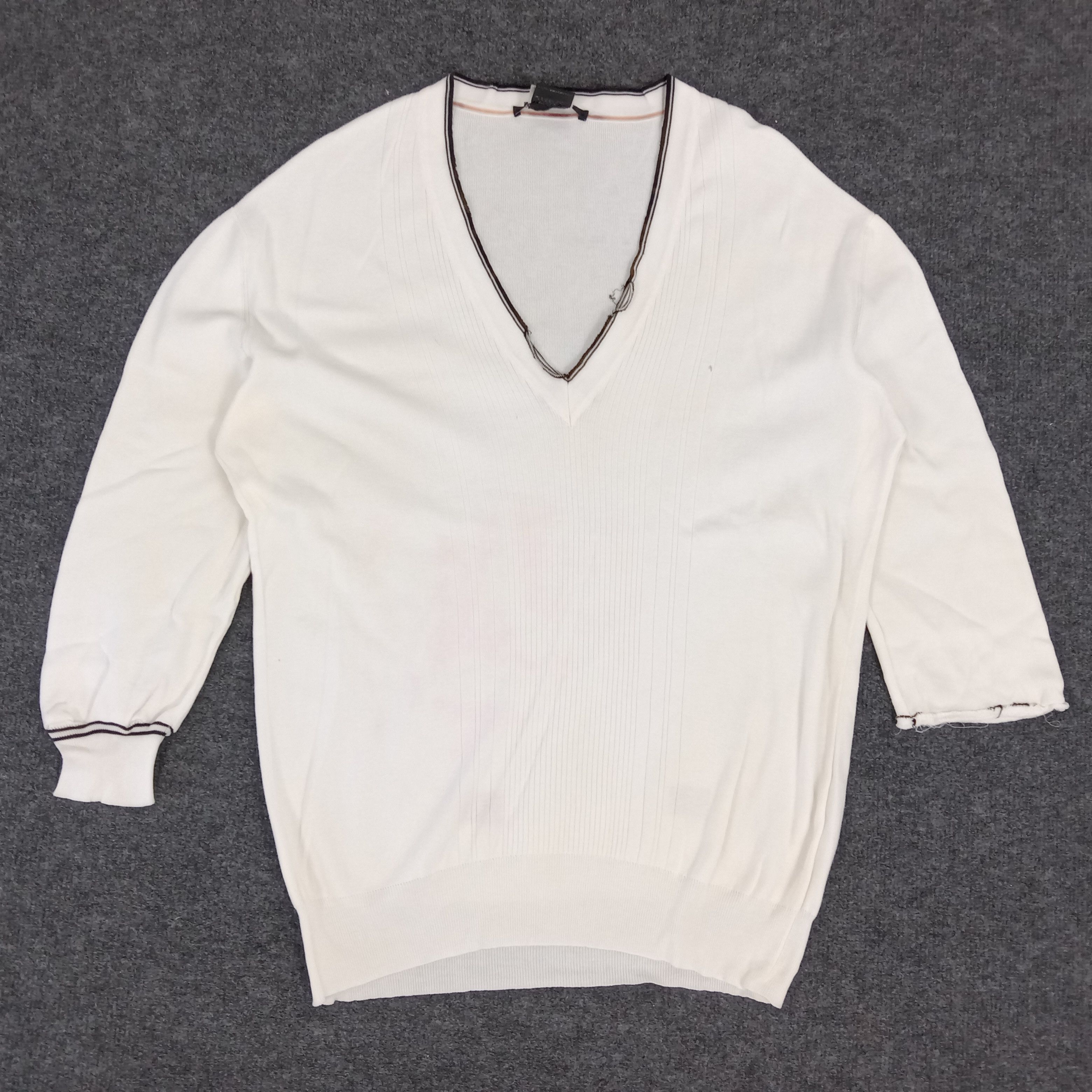 Vintage Gucci Distressed Style Italian Brand Tshirt Size L / US 10 / IT 46 - 1 Thumbnail