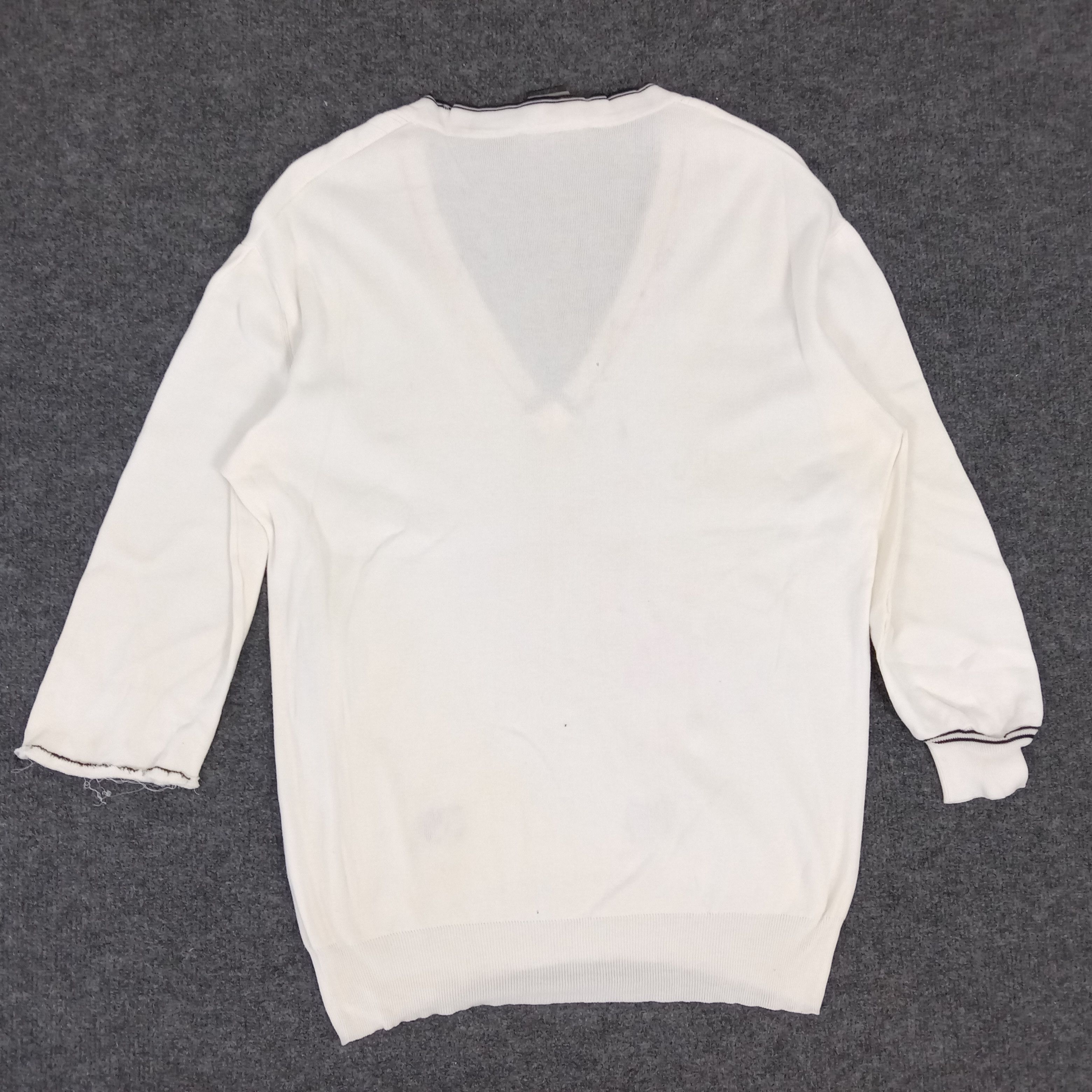 Vintage Gucci Distressed Style Italian Brand Tshirt Size L / US 10 / IT 46 - 2 Thumbnail