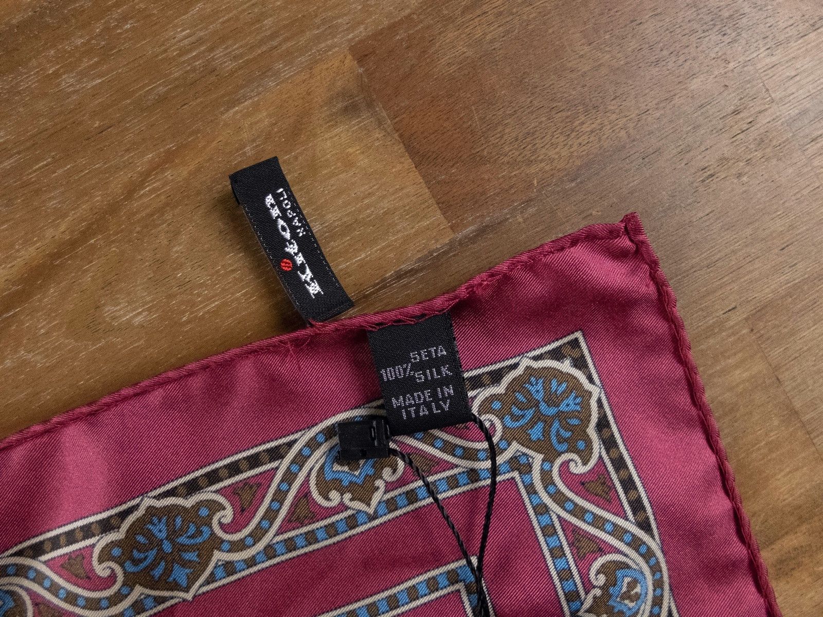 Kiton KITON Napoli red silk pocket square authentic Size ONE SIZE - 4 Thumbnail