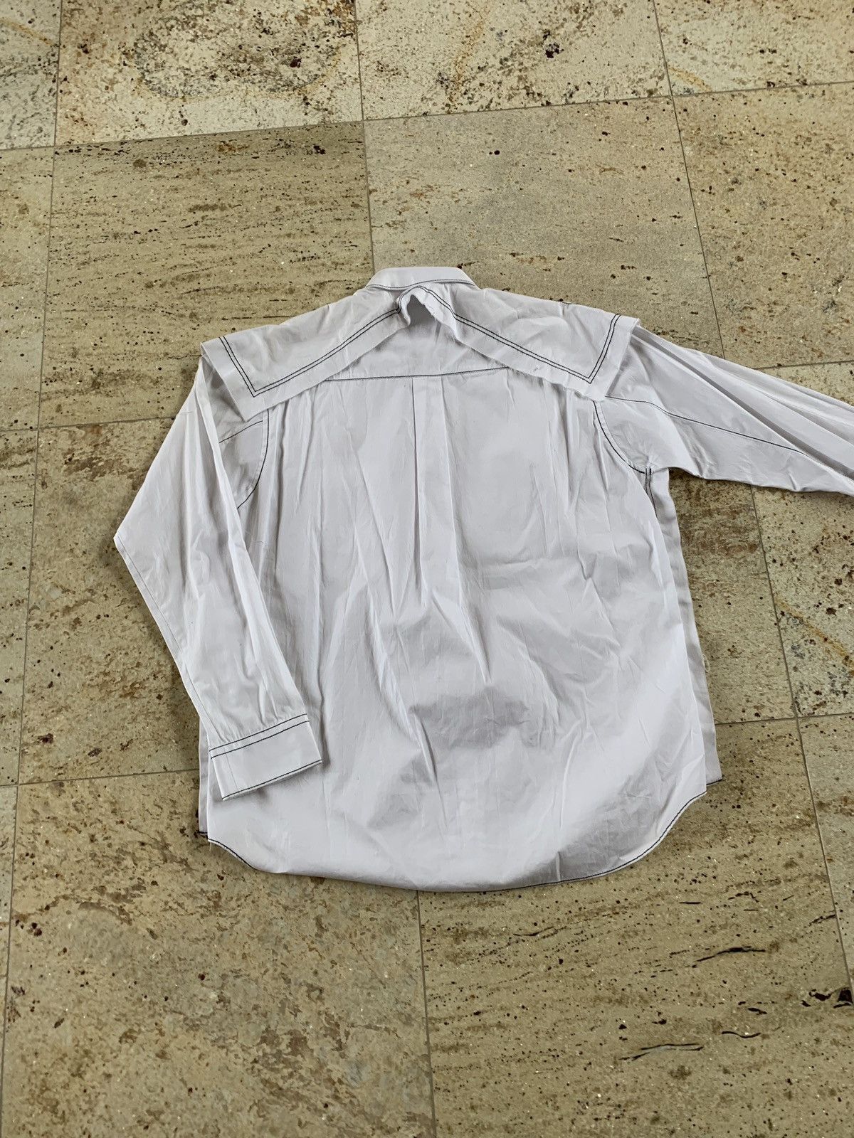 Comme des Garcons Back Attache Button Up In White With Black Stitch Size US M / EU 48-50 / 2 - 20 Thumbnail