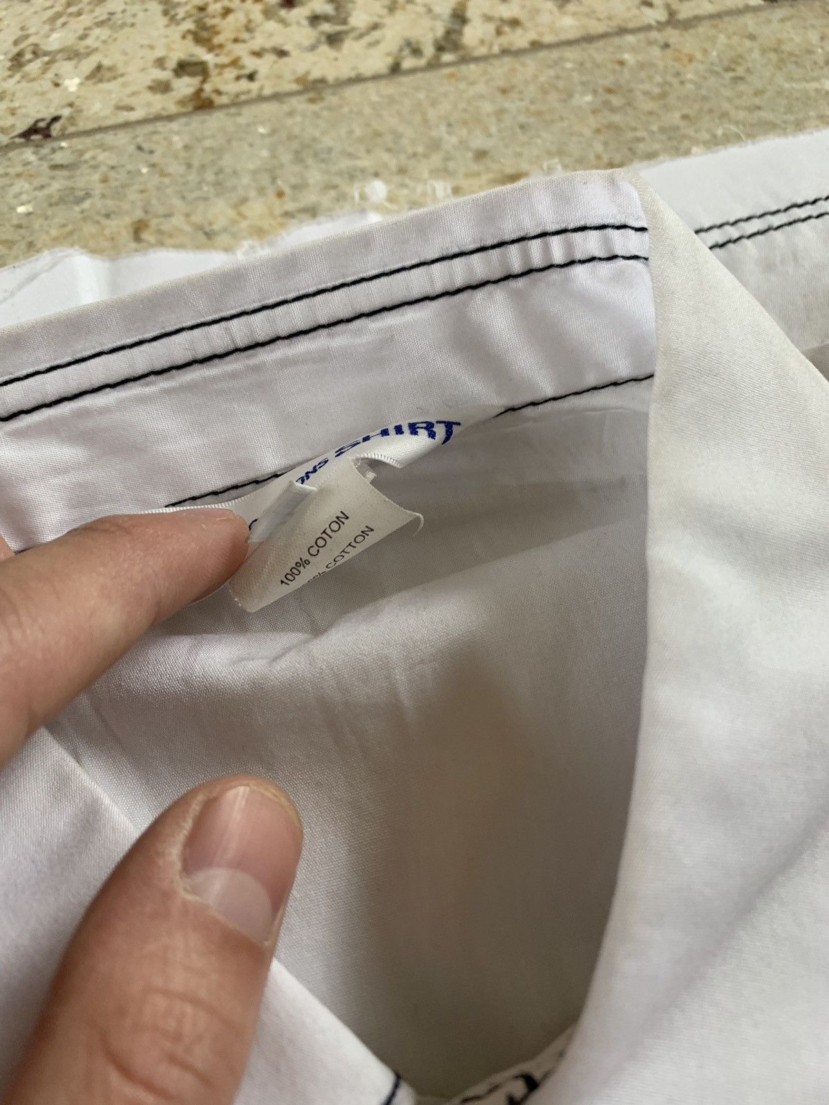 Comme des Garcons Back Attache Button Up In White With Black Stitch Size US M / EU 48-50 / 2 - 19 Thumbnail