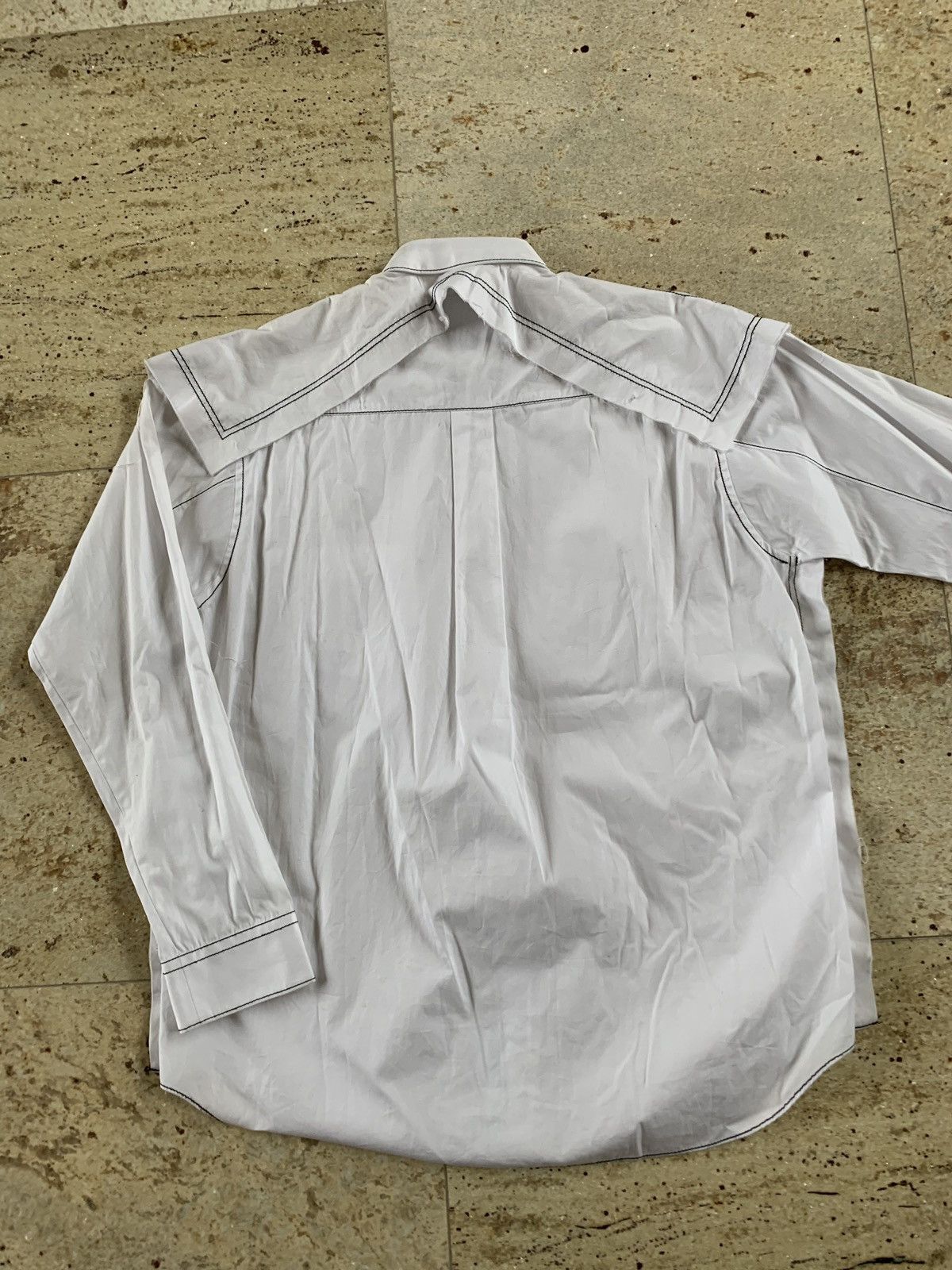 Comme des Garcons Back Attache Button Up In White With Black Stitch Size US M / EU 48-50 / 2 - 21 Thumbnail