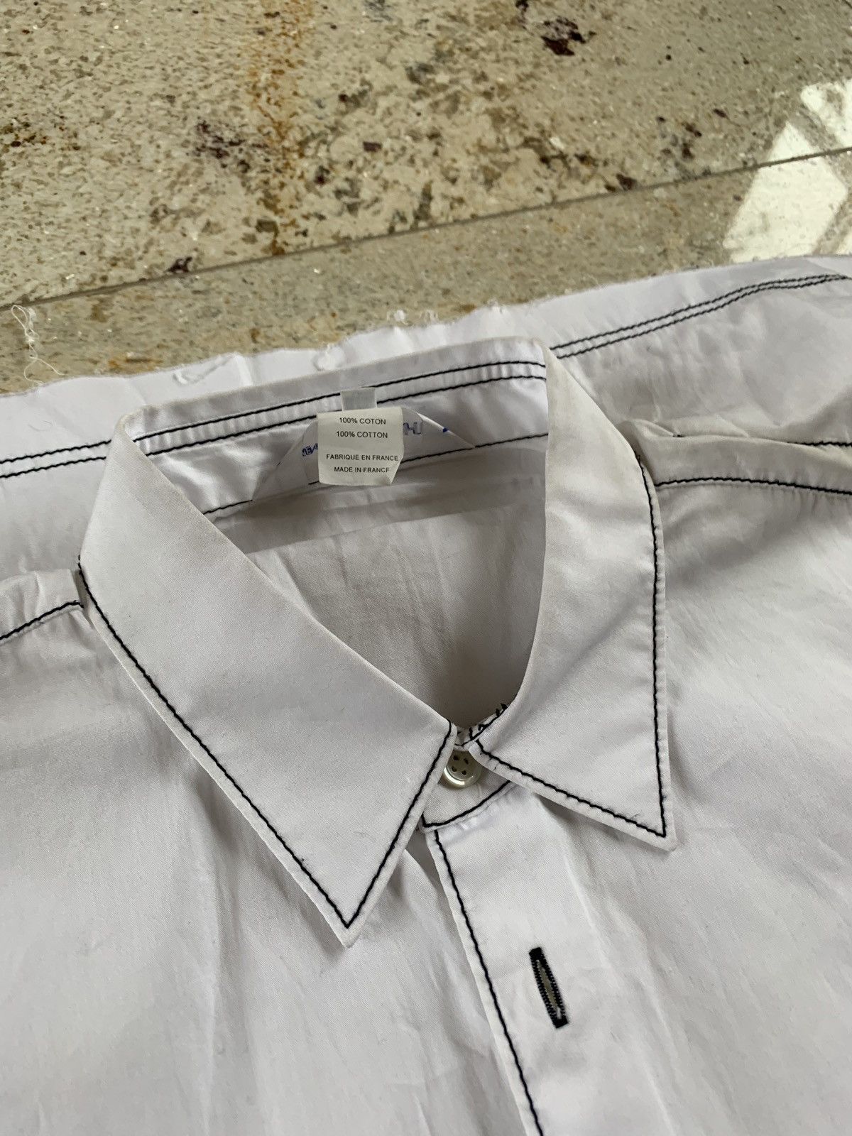 Comme des Garcons Back Attache Button Up In White With Black Stitch Size US M / EU 48-50 / 2 - 9 Thumbnail