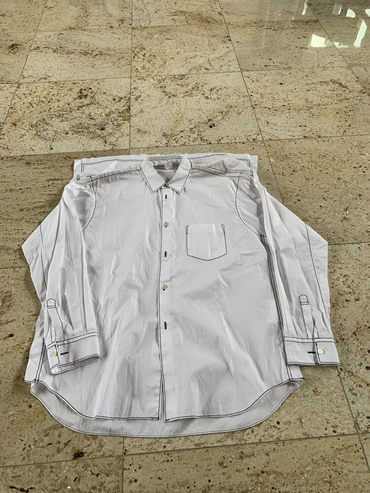 Comme des Garcons Back Attache Button Up In White With Black Stitch Size US M / EU 48-50 / 2 - 18 Thumbnail