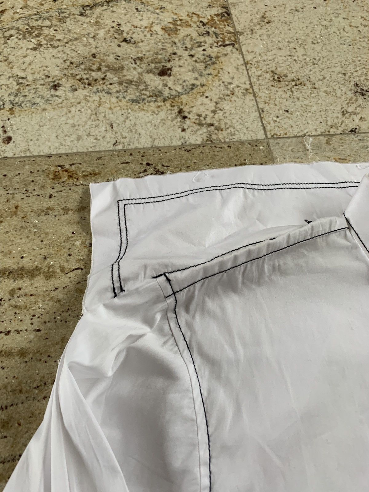 Comme des Garcons Back Attache Button Up In White With Black Stitch Size US M / EU 48-50 / 2 - 7 Thumbnail