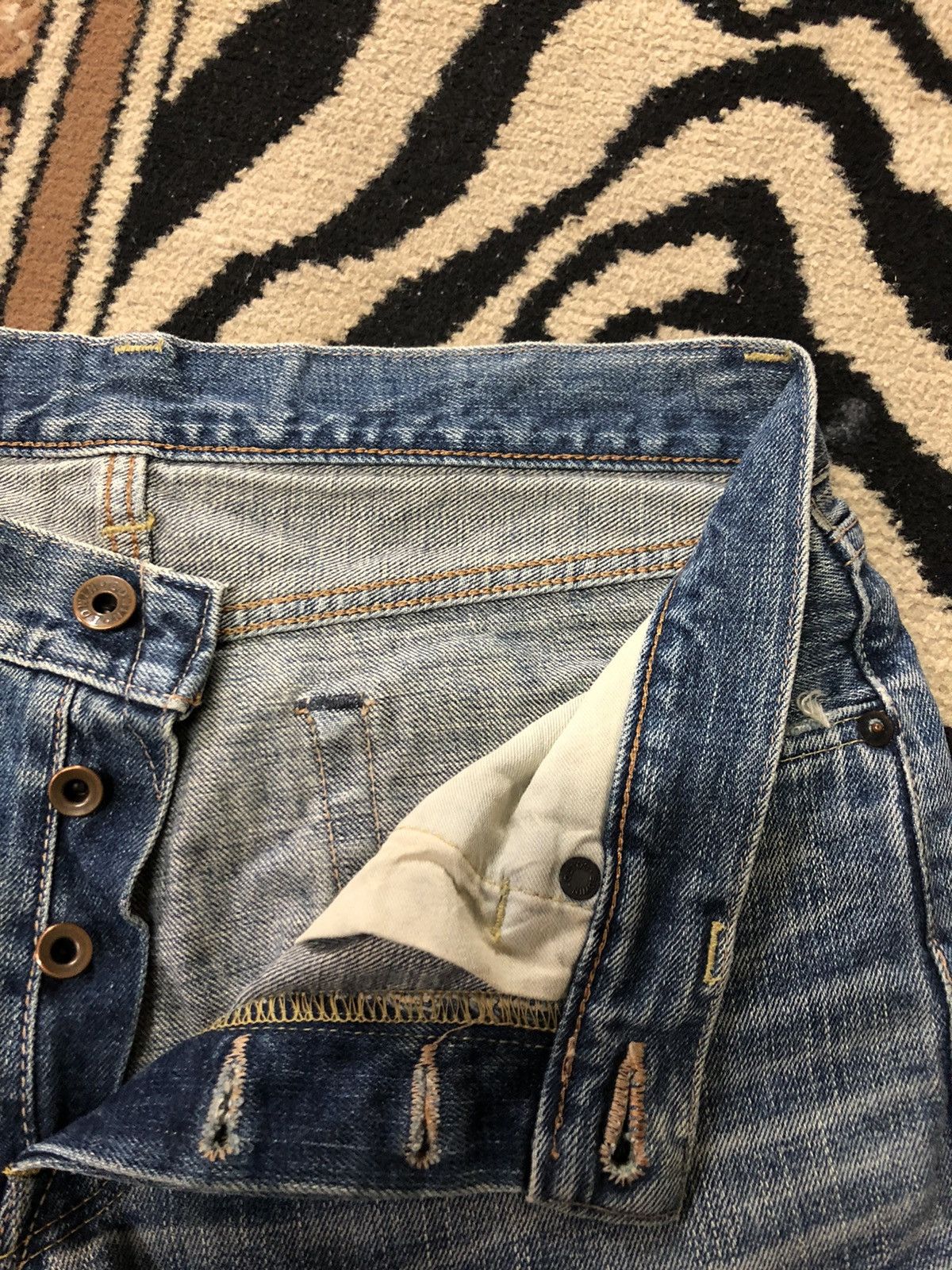 Edwin × Vintage VINTAGE SELVEDGE EDWIN LOWRIZE DISTRESSED BLUE WASH DENIM Size US 30 / EU 46 - 6 Thumbnail