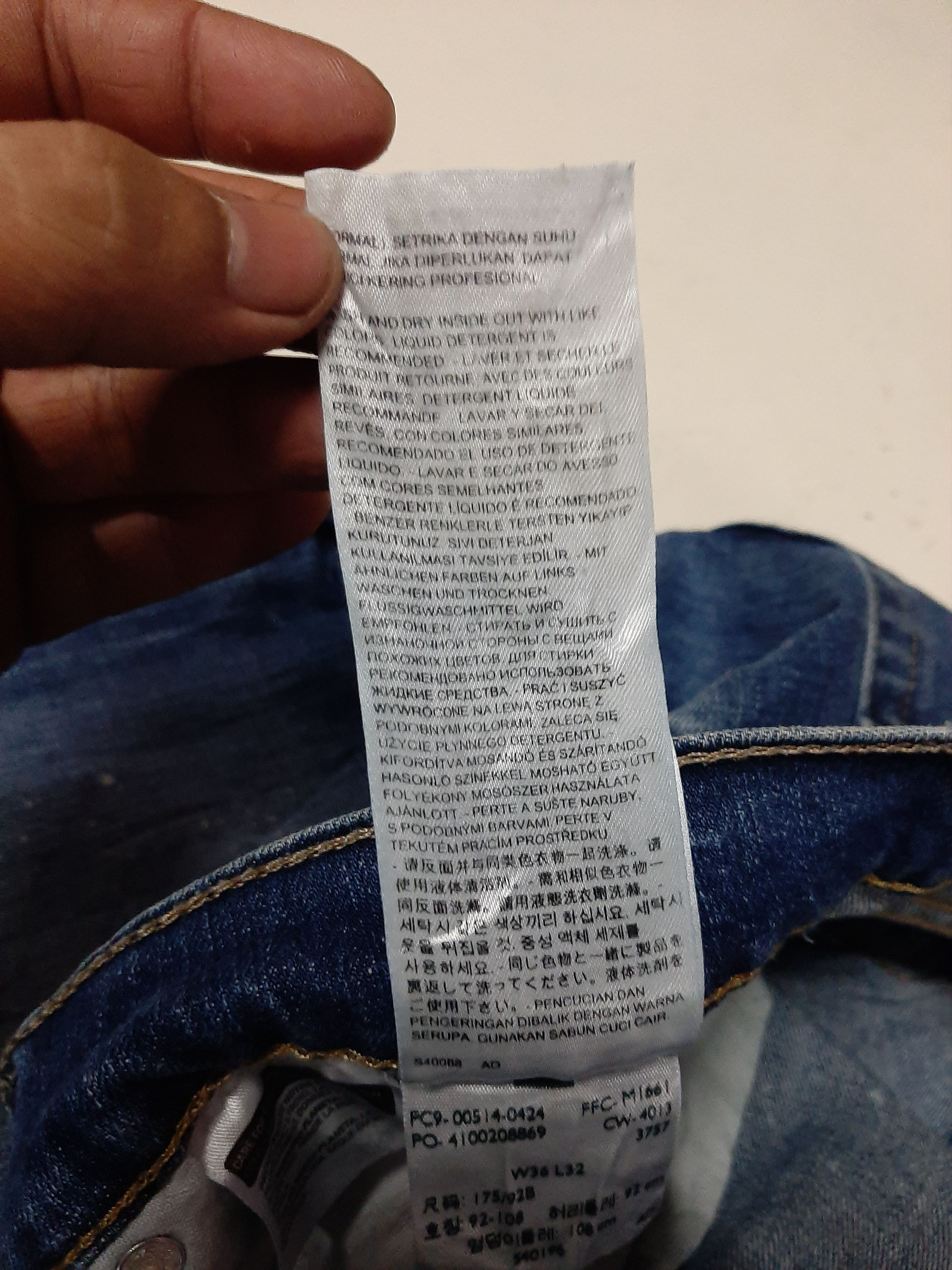 Levi's Vintage Clothing × Vintage VINTAGE LEVI'S 514 BLUE WASH DISTRESSED DENIM Size US 33 - 10 Thumbnail
