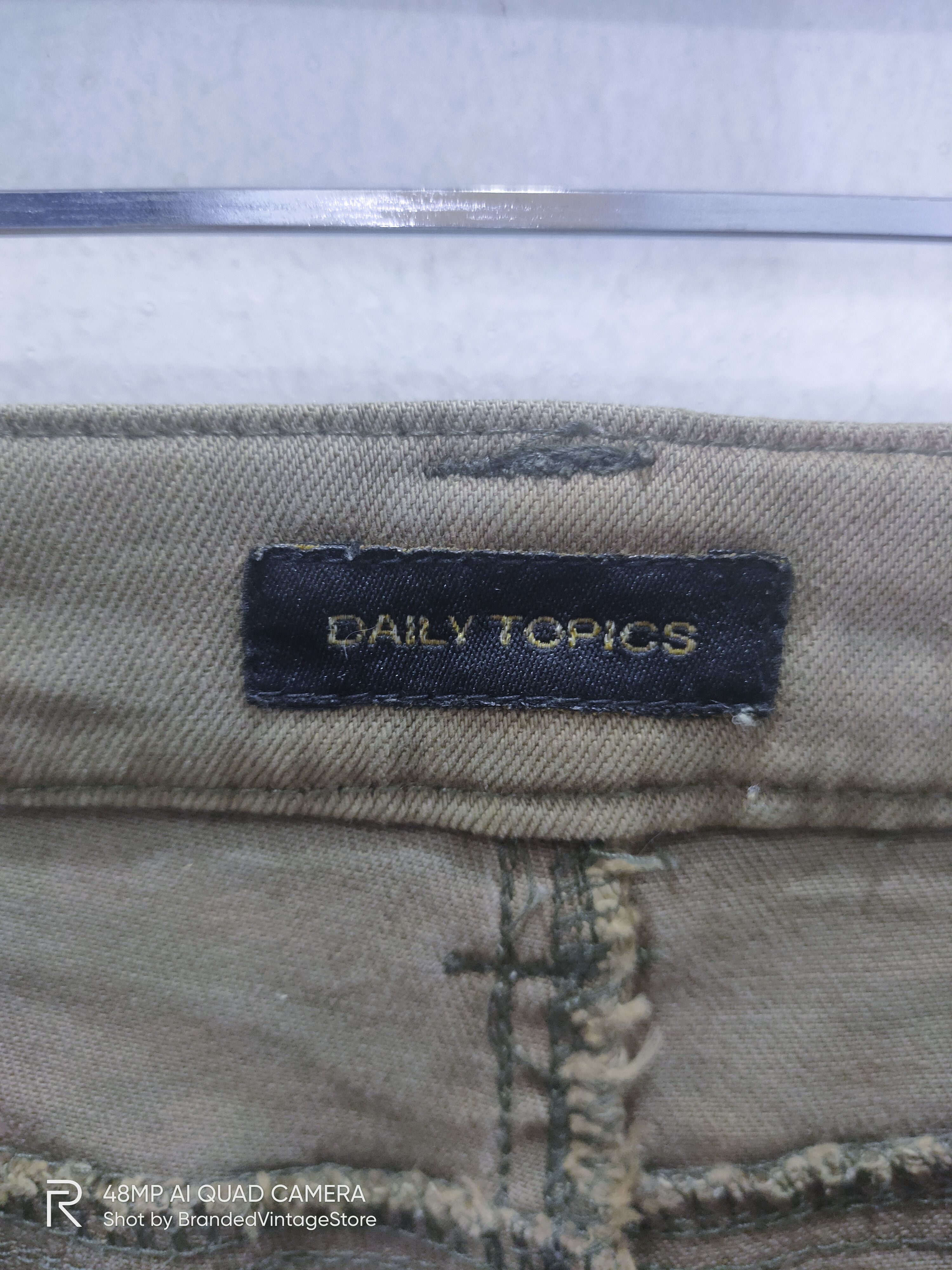 Japanese Brand Vintage DAILY TOPIC Flare Tactical Denim Cargo Pants Jeans Size 30" / US 8 / IT 44 - 12 Thumbnail