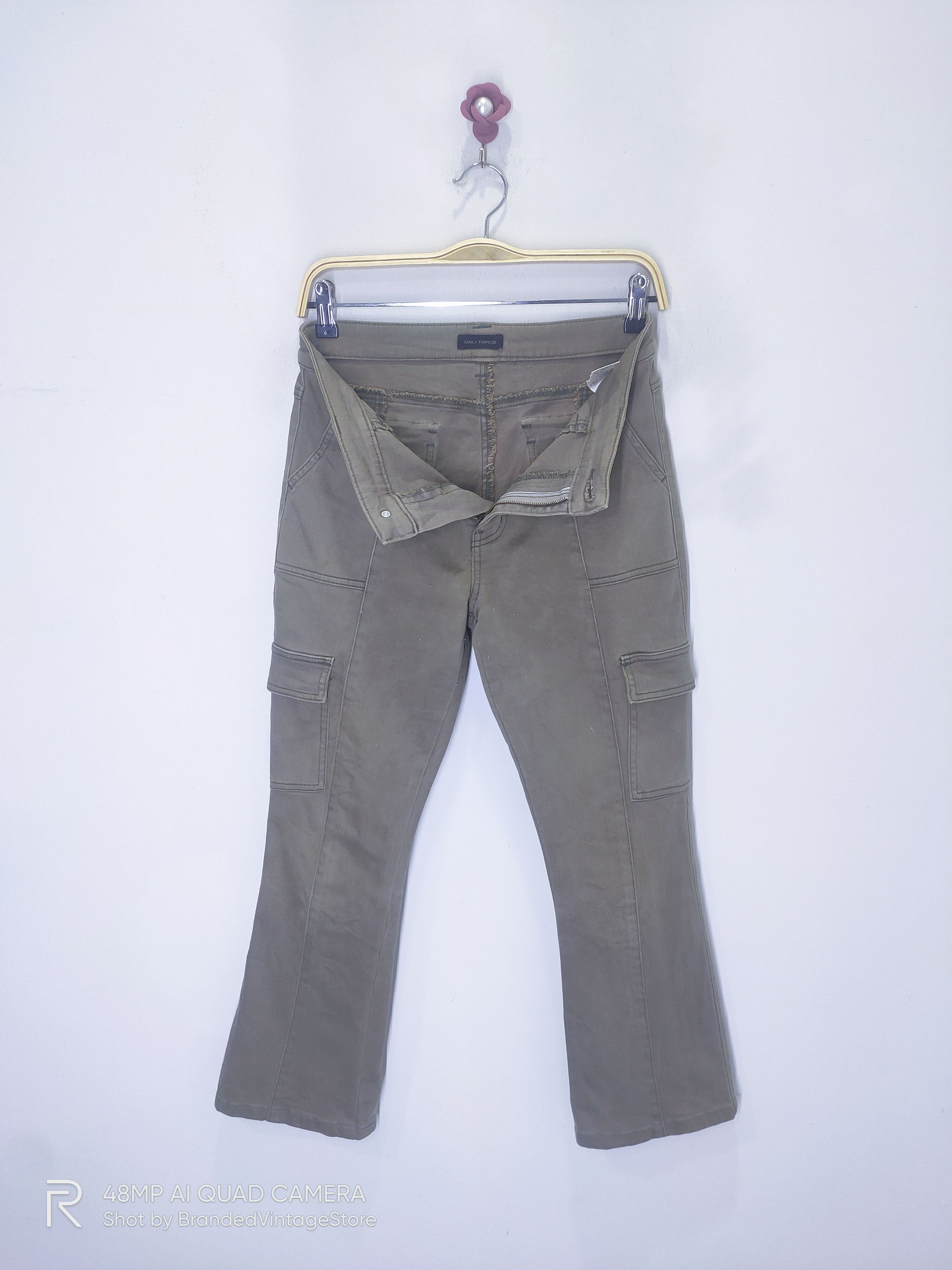 Japanese Brand Vintage DAILY TOPIC Flare Tactical Denim Cargo Pants Jeans Size 30" / US 8 / IT 44 - 3 Thumbnail