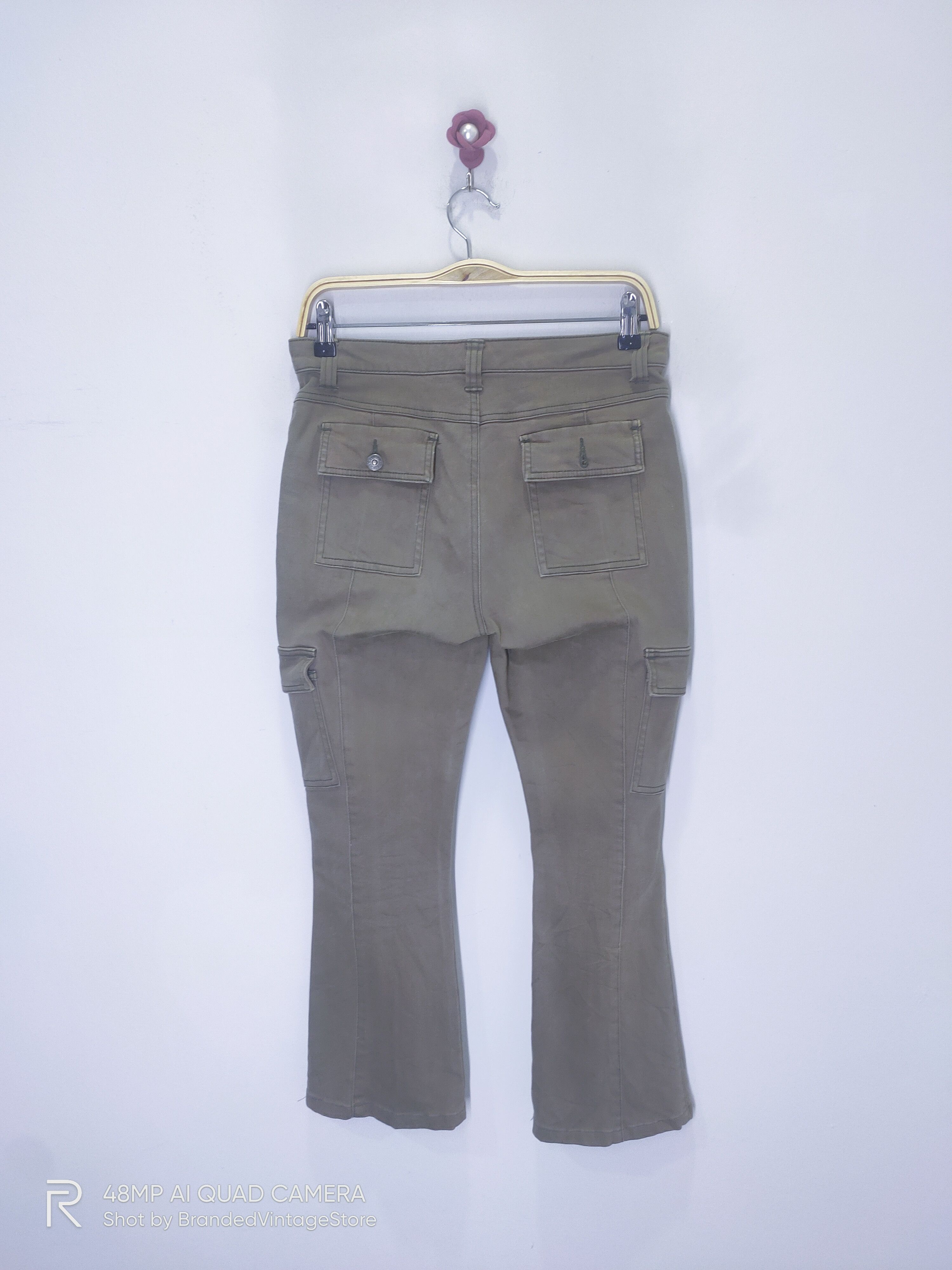 Japanese Brand Vintage DAILY TOPIC Flare Tactical Denim Cargo Pants Jeans Size 30" / US 8 / IT 44 - 2 Thumbnail