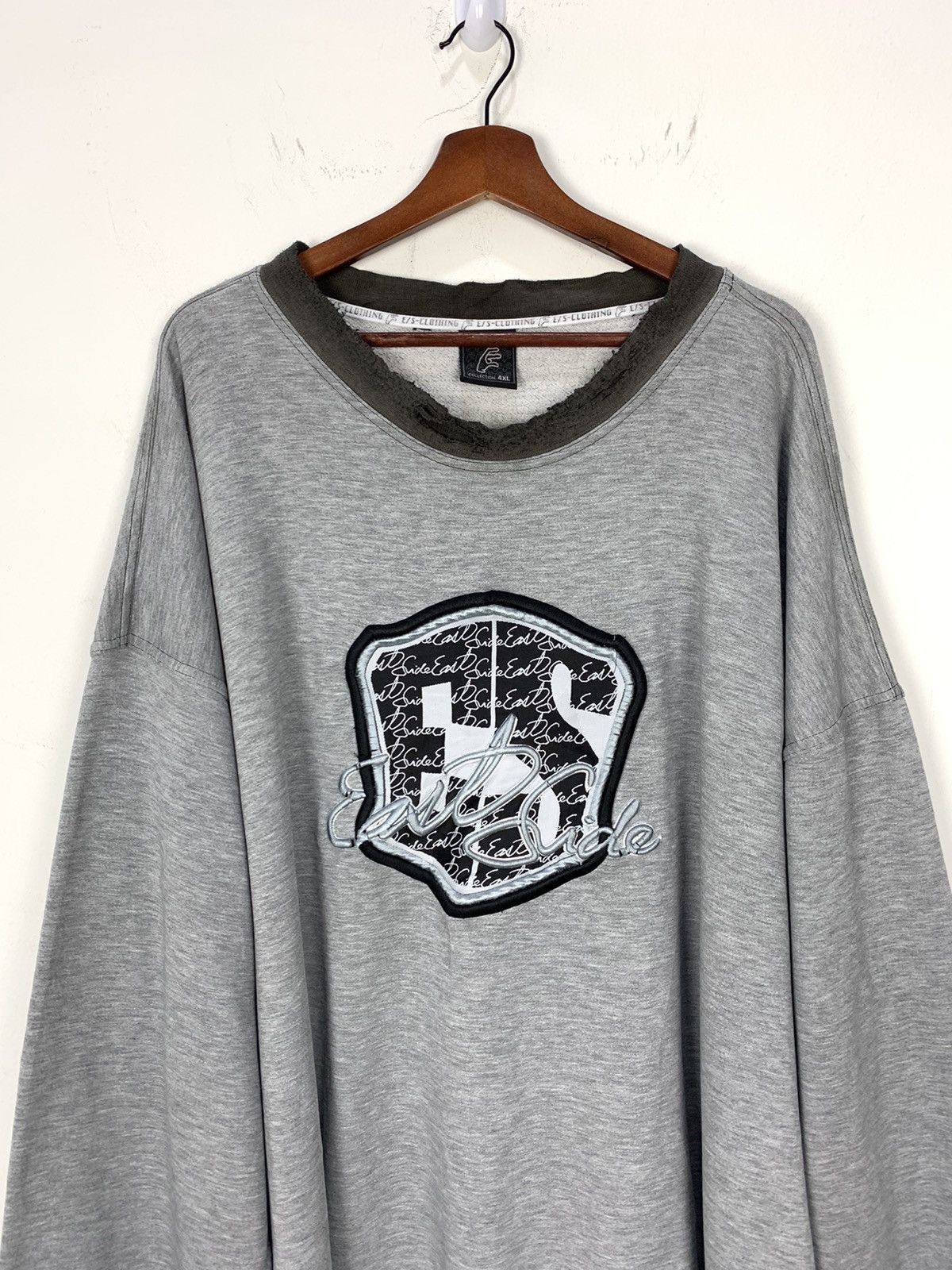 Japanese Brand × X-LARGE EAST SIDE Extra Large Embroidery Center Spellout Sweatshirt Size US XXL / EU 58 / 5 - 3 Thumbnail