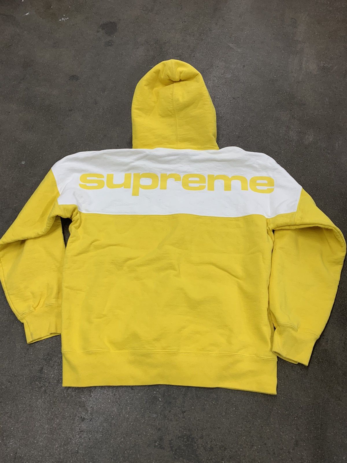 Supreme Supreme FW 17 Yellow Blocked Hoodie Sweatshirt Size US XL / EU 56 / 4 - 7 Thumbnail