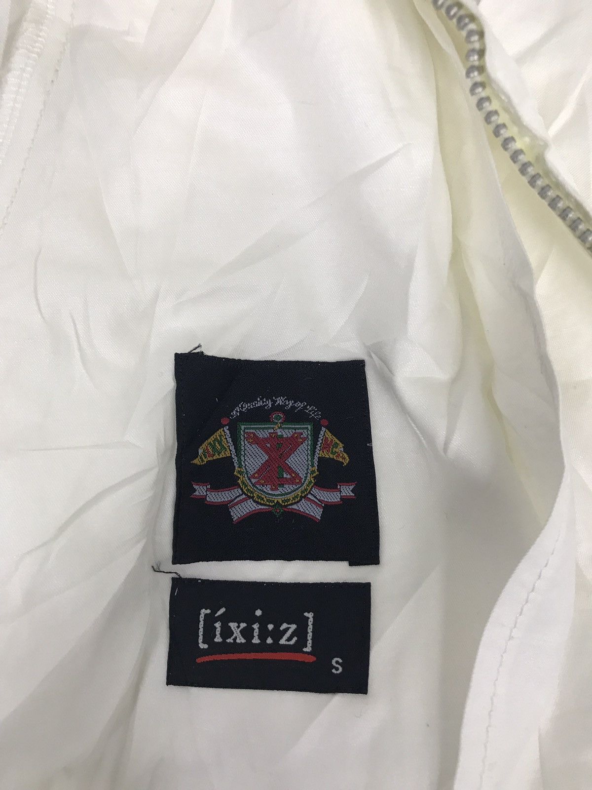 Japanese Brand Ixiz Windbreaker Light Jacket Bomber Big Logo Size US S / EU 44-46 / 1 - 5 Thumbnail