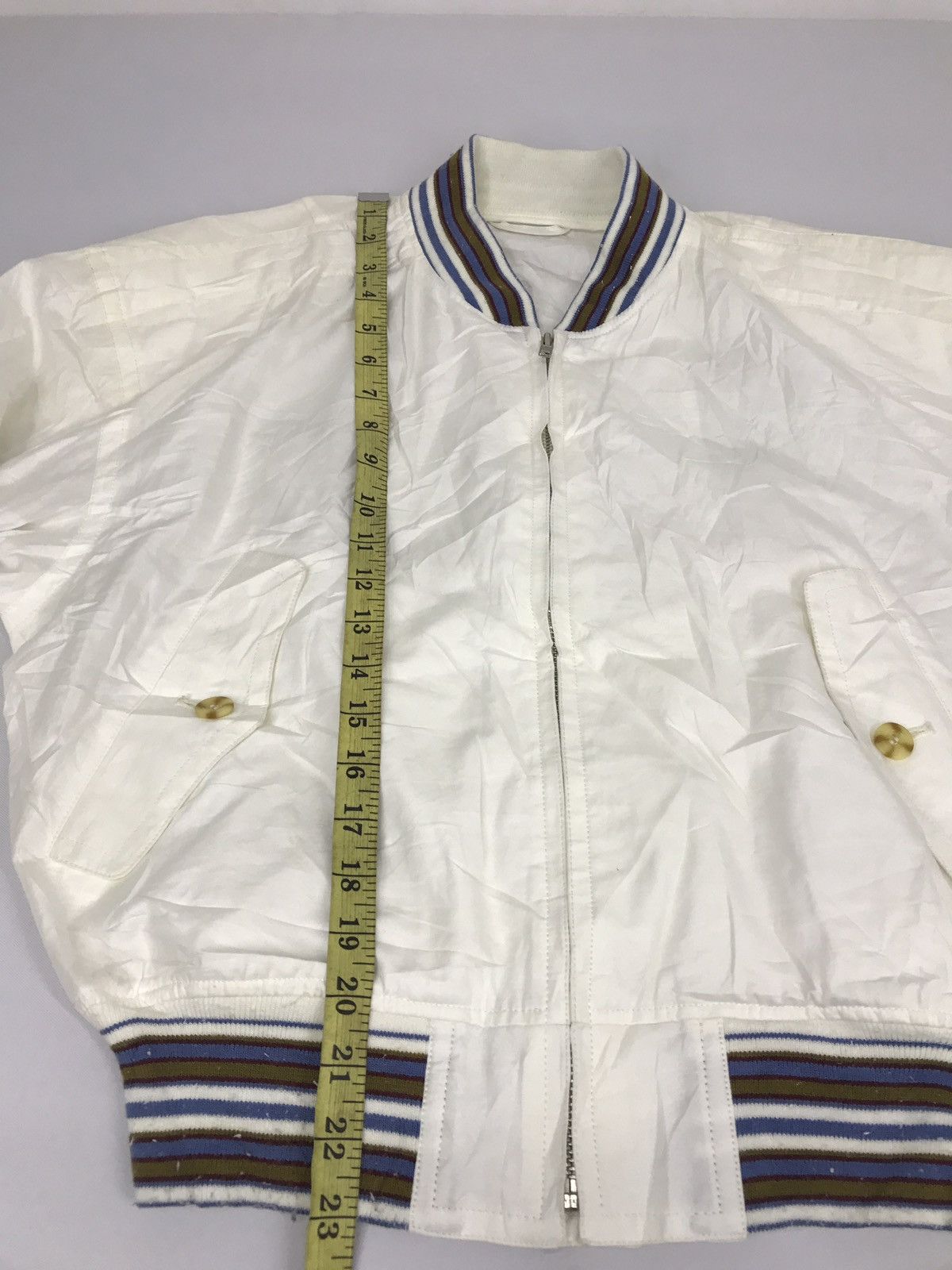 Japanese Brand Ixiz Windbreaker Light Jacket Bomber Big Logo Size US S / EU 44-46 / 1 - 9 Thumbnail