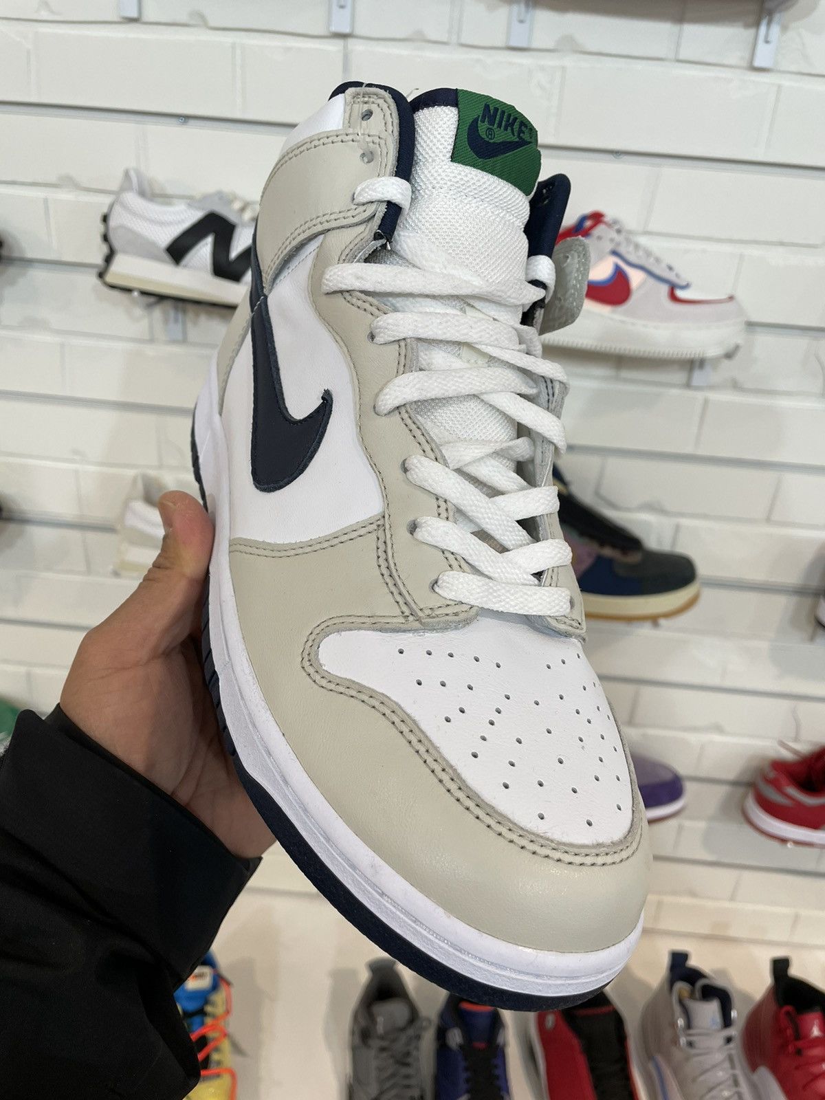 Nike Dunk High Light Bone | Obsidian-Classic Green-White Size US 12.5 / EU 45-46 - 2 Thumbnail